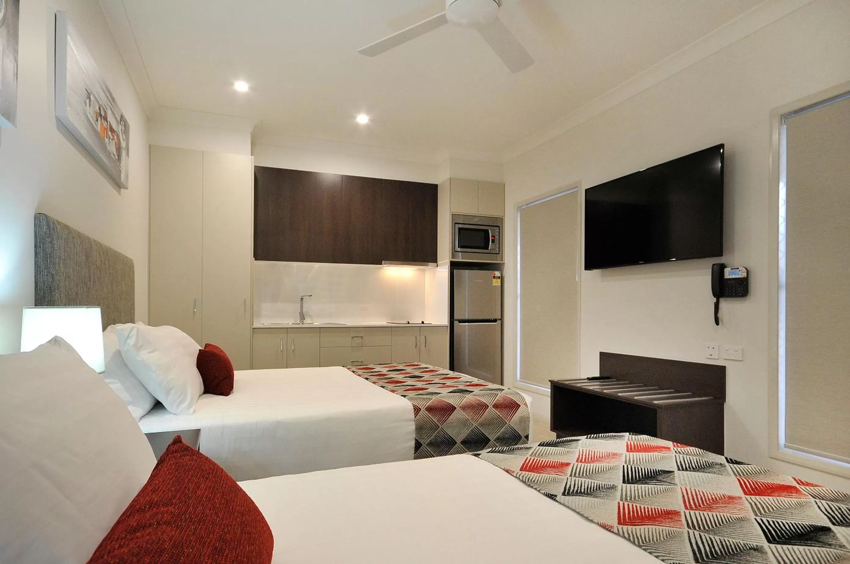 Bed in Northpoint Motel Apartments