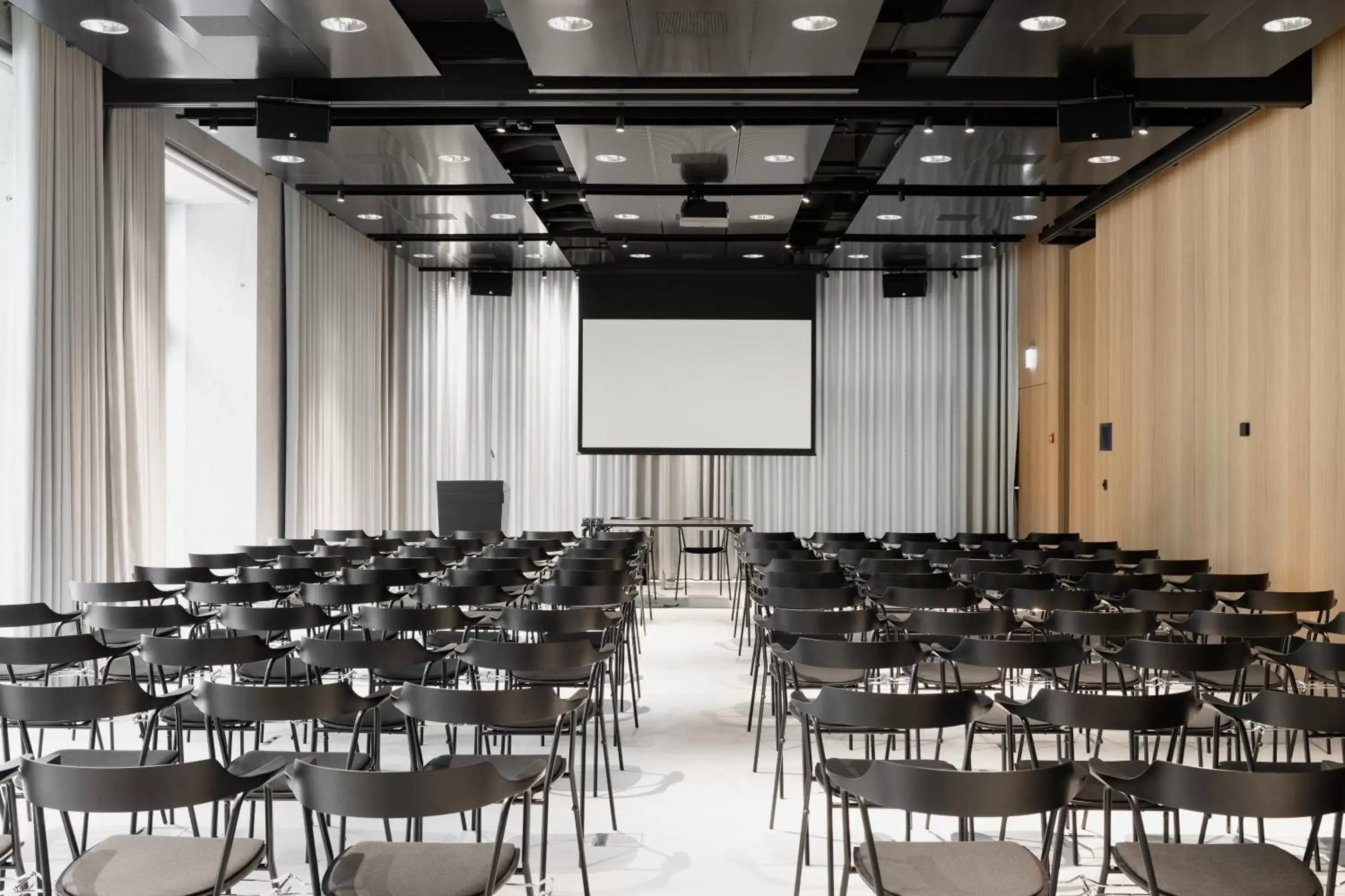 Meeting/conference room in Placid Hotel Design & Lifestyle Zurich