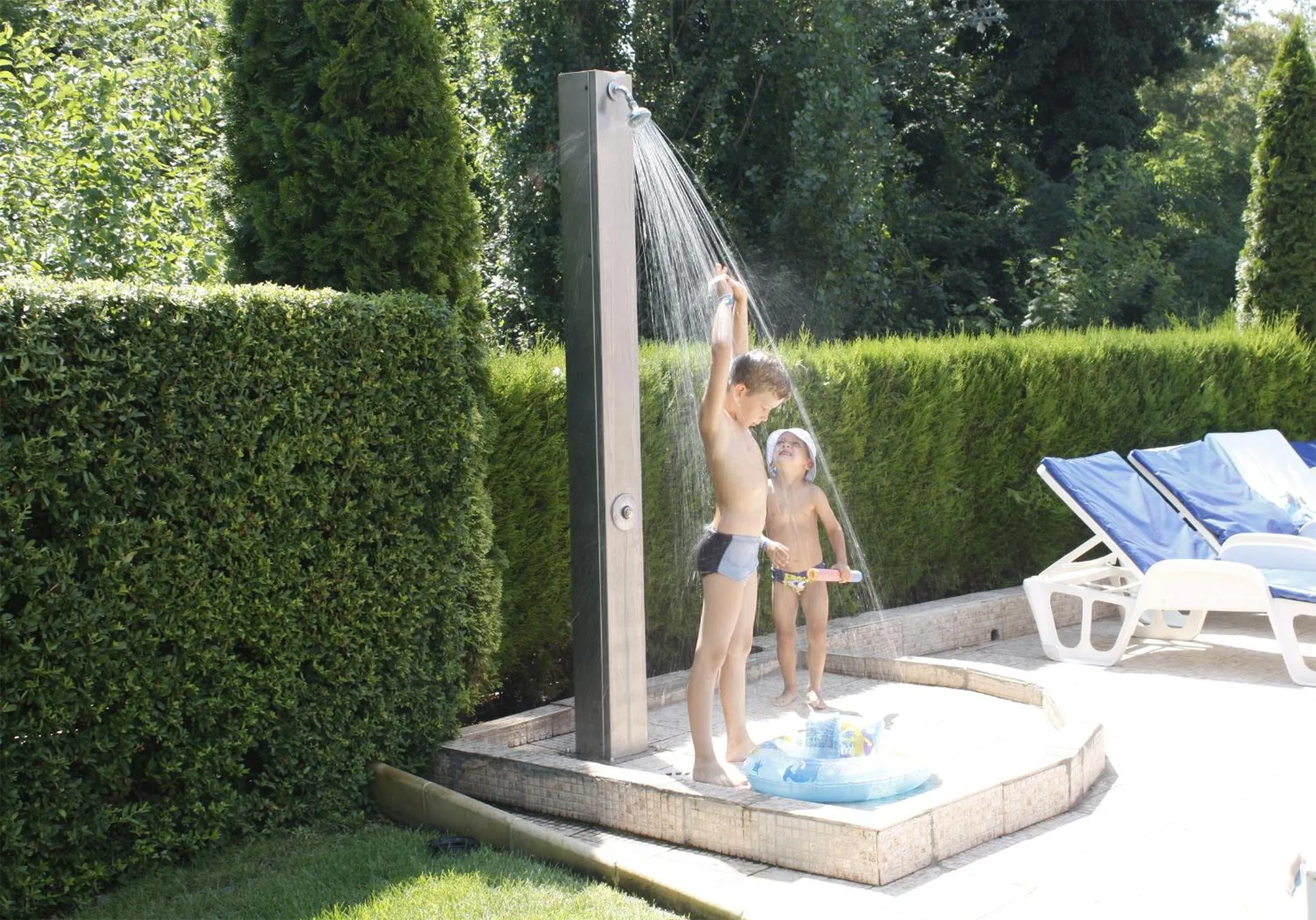 People in Kristal Hotel - All inclusive - Fully renovated rooms 2025