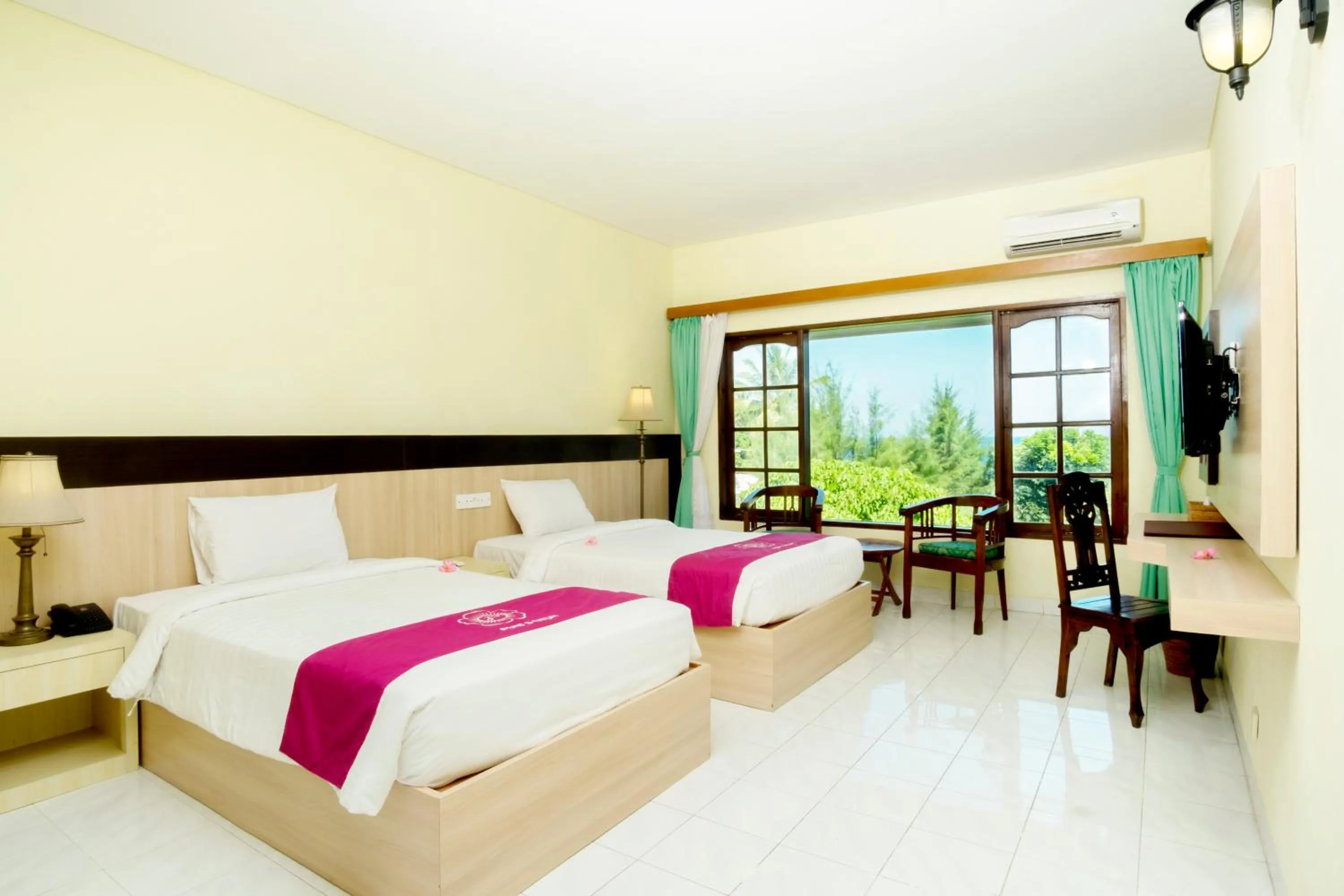 Photo of the whole room, Bed in Puri Saron Senggigi Hotel