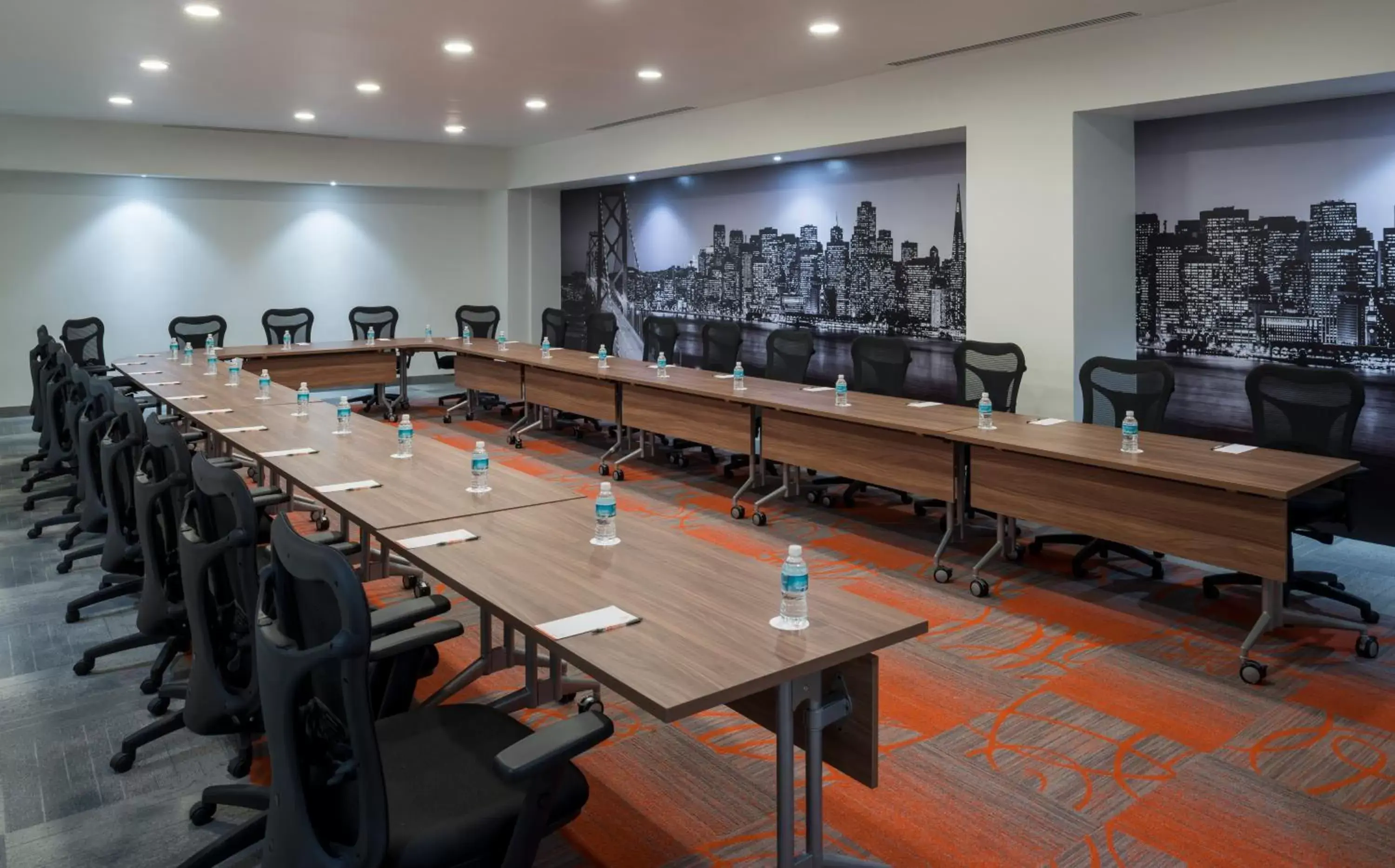 Meeting/conference room in Real Inn Tijuana by Camino Real Hotels