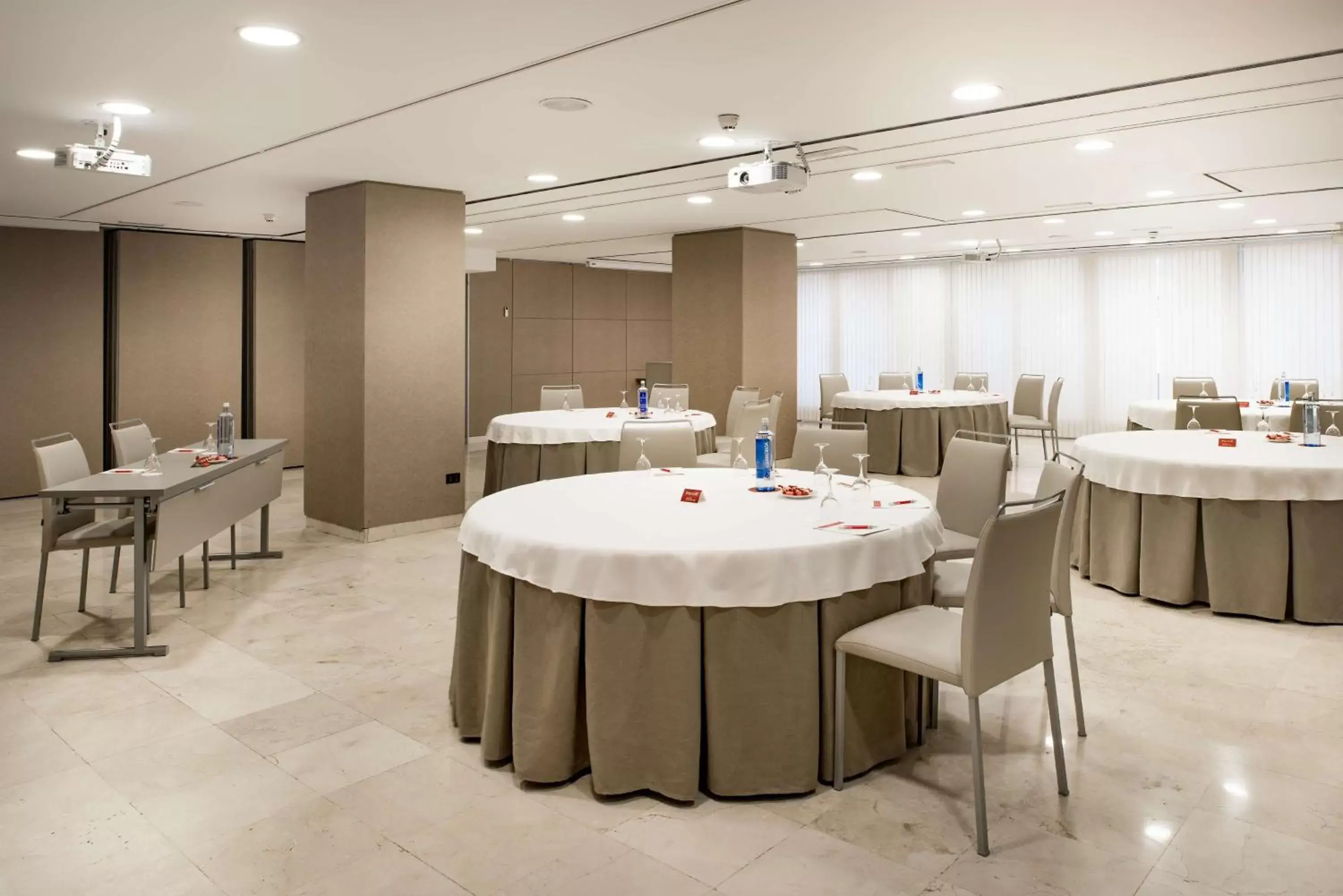 Meeting/conference room in NH Collection Madrid Colón
