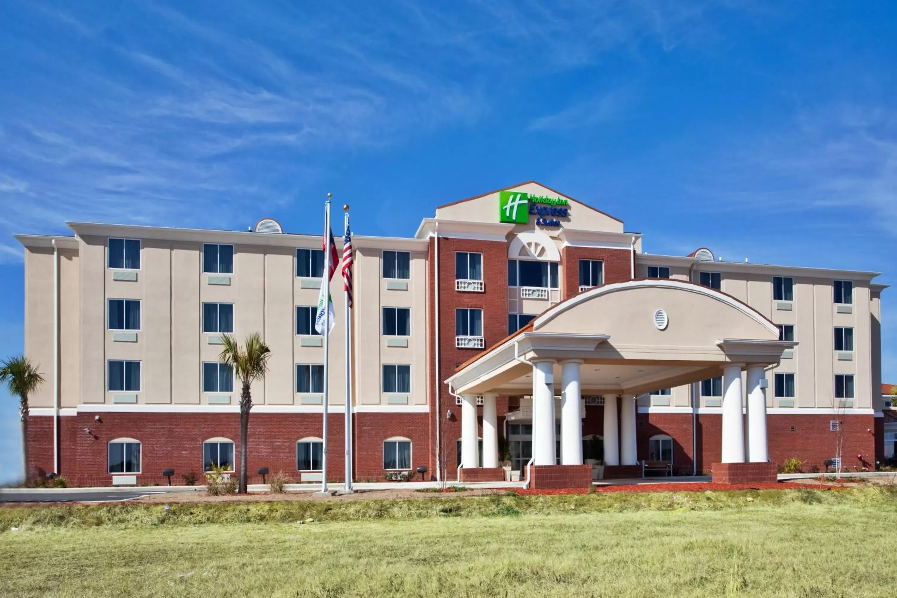 Property Building in Holiday Inn Express & Suites Moultrie, an IHG Hotel
