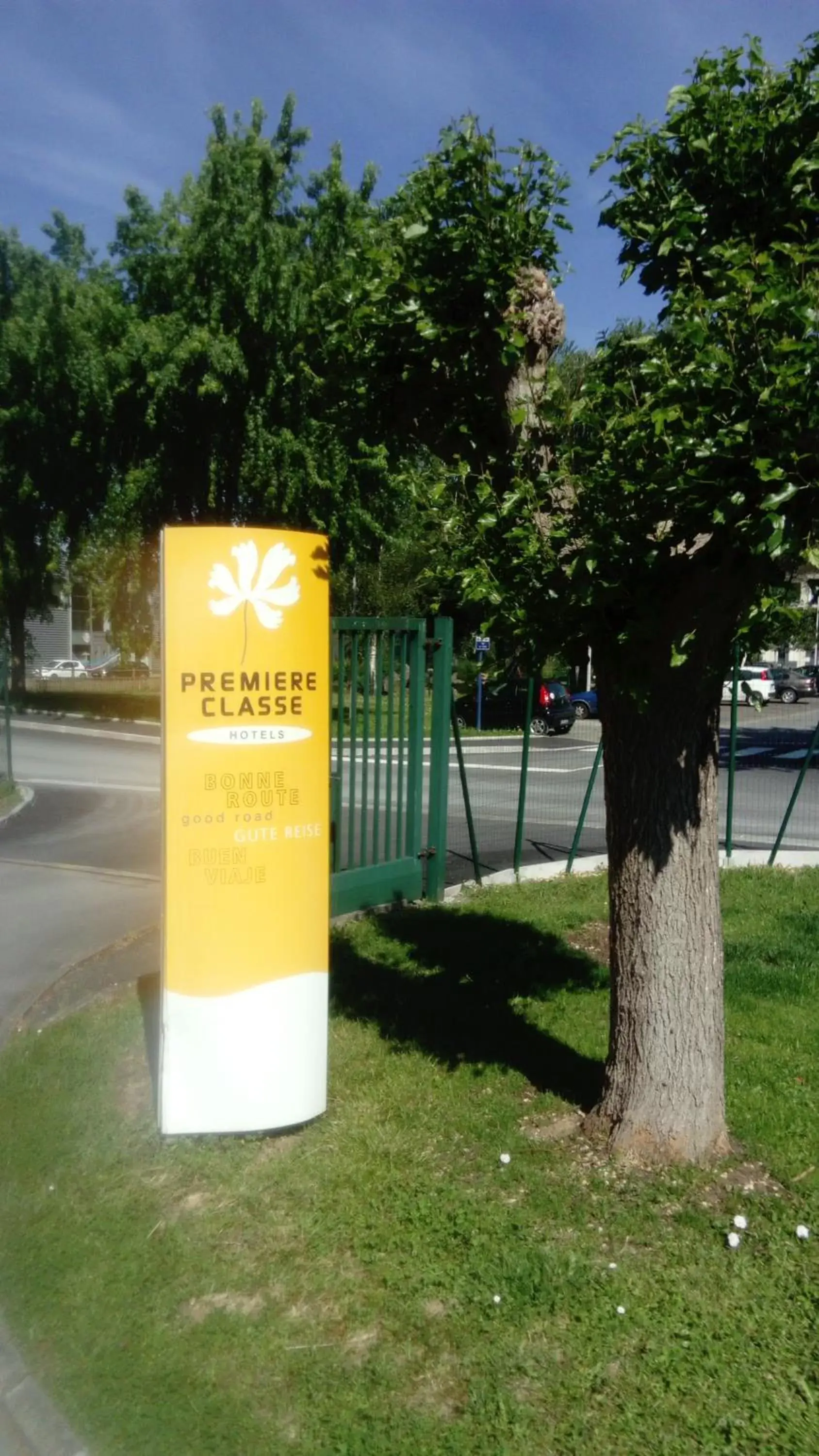 Property logo or sign in Premiere Classe Périgueux - Boulazac