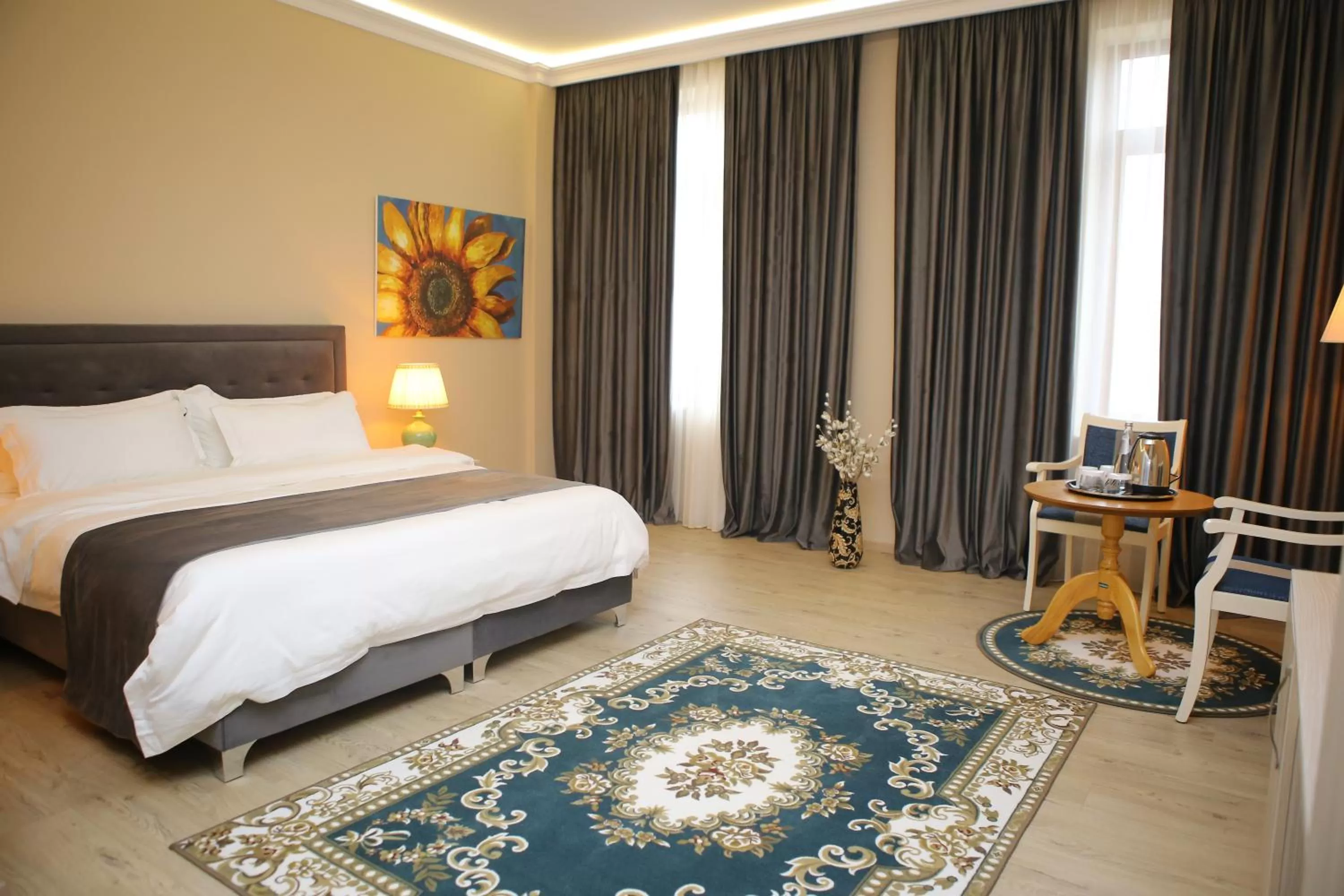 Deluxe Double Room in Hotel Colombo