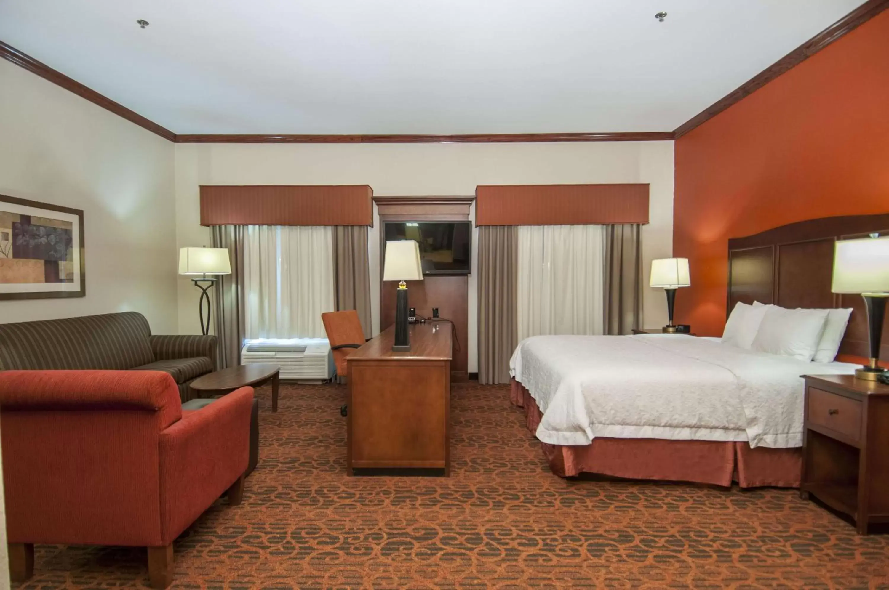 Bedroom in Hampton Inn and Suites Waxahachie