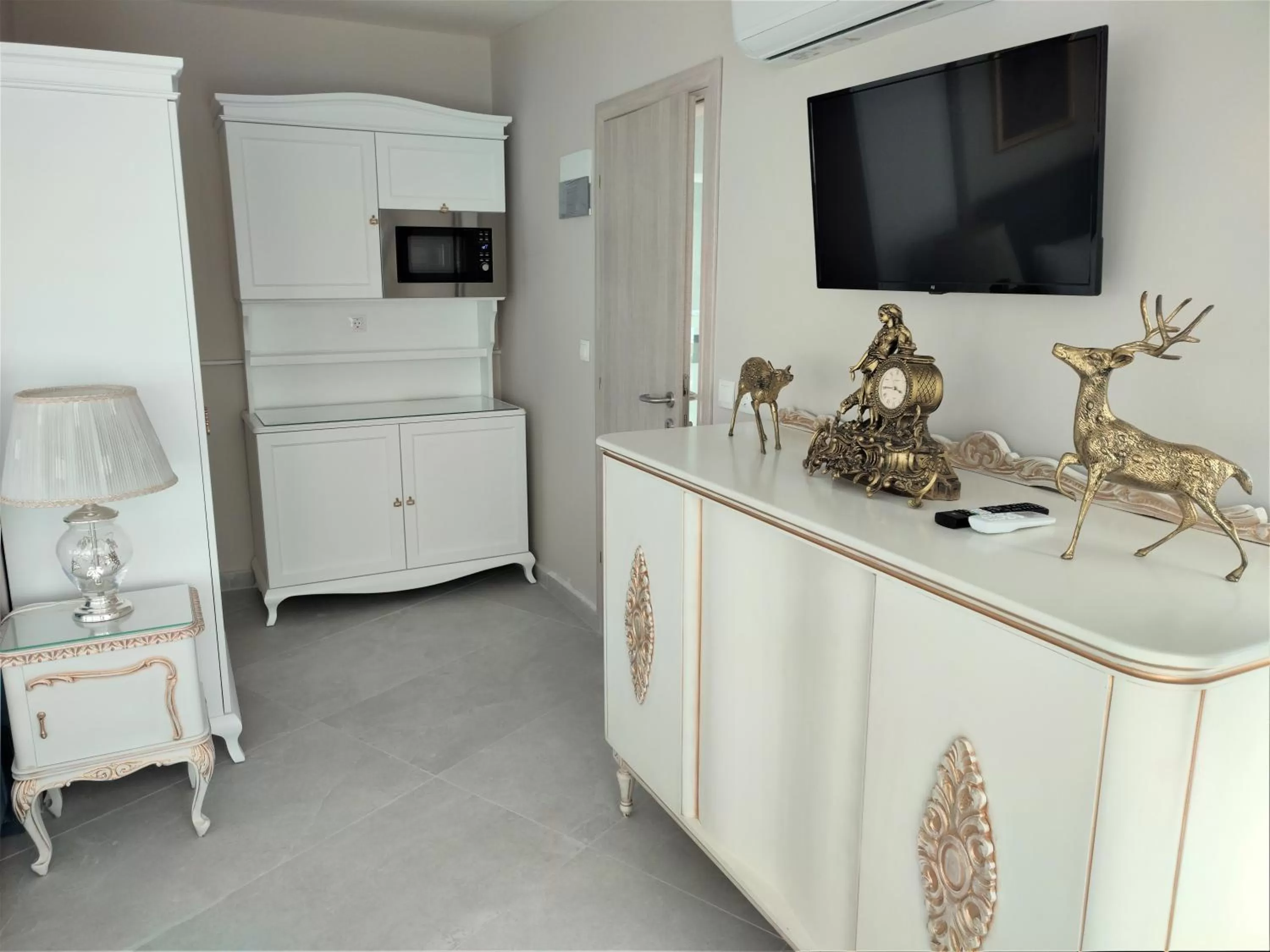 minibar in Light Blue Hotel