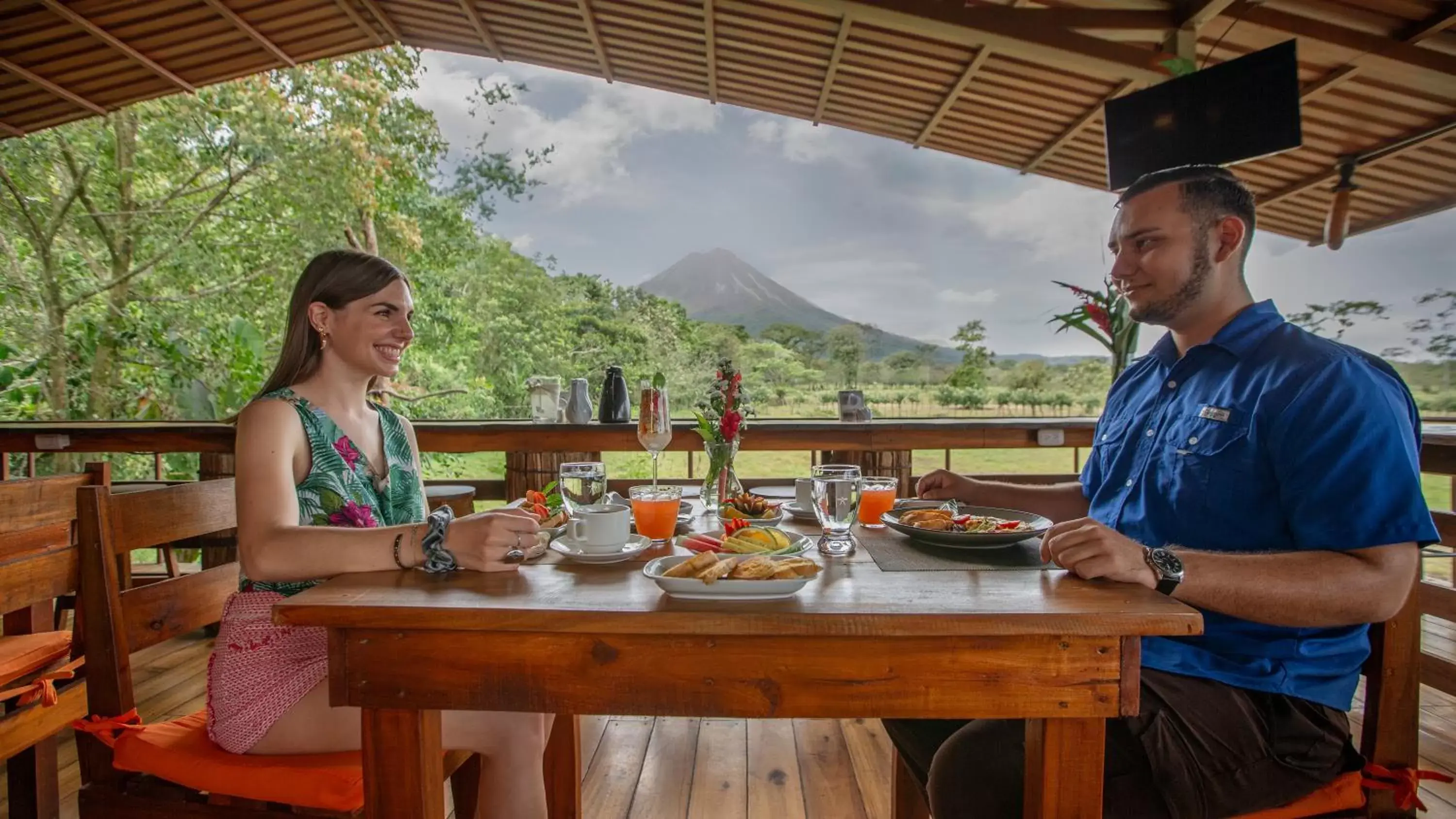 La Fortuna Lodge by Treebu Hotels