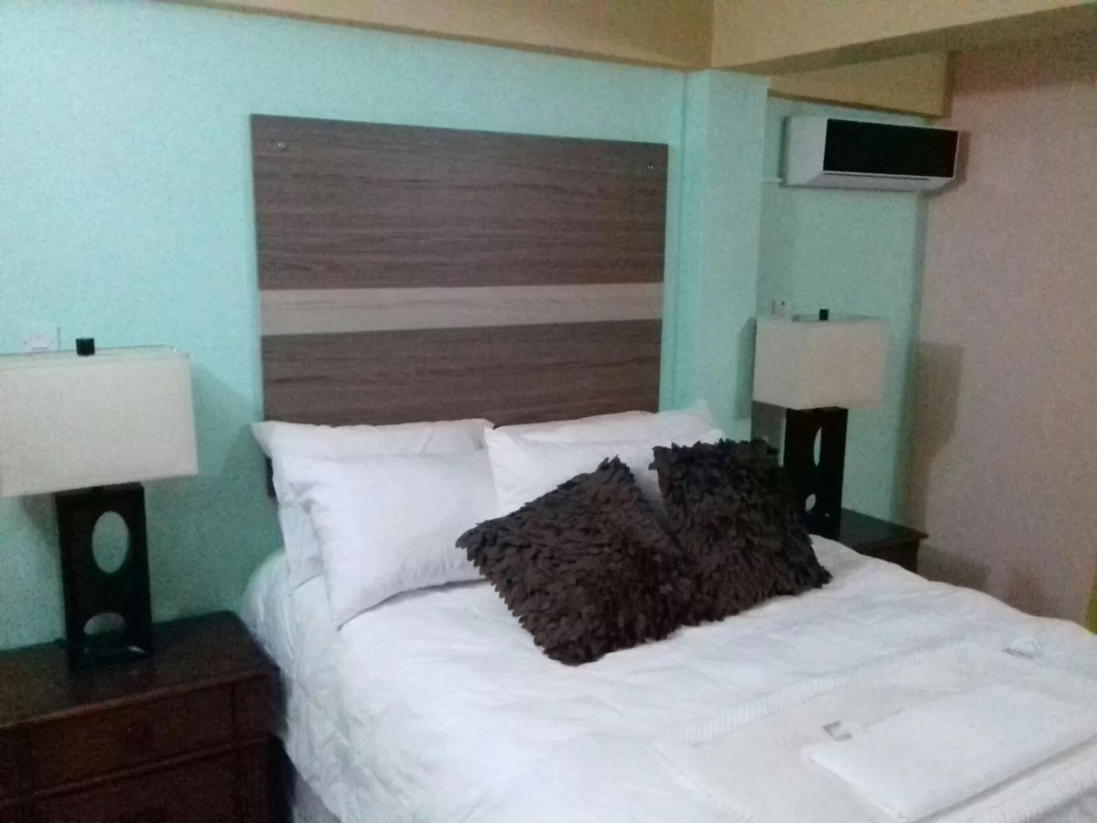 Bed in Matthew's Miracle View