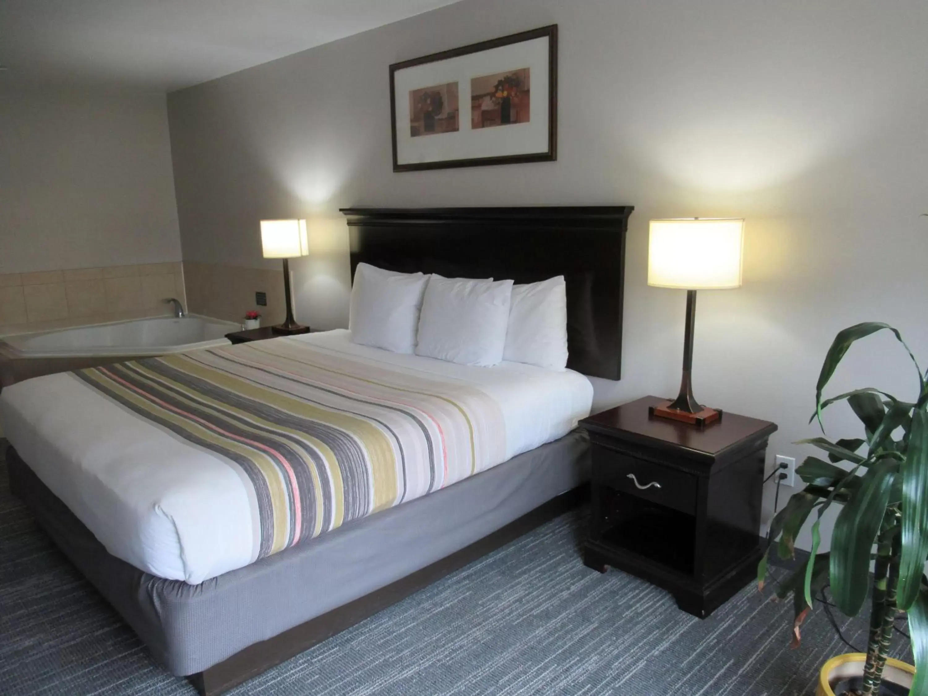 Bedroom, Bed in Country Inn & Suites by Radisson, Ontario at Ontario Mills, CA
