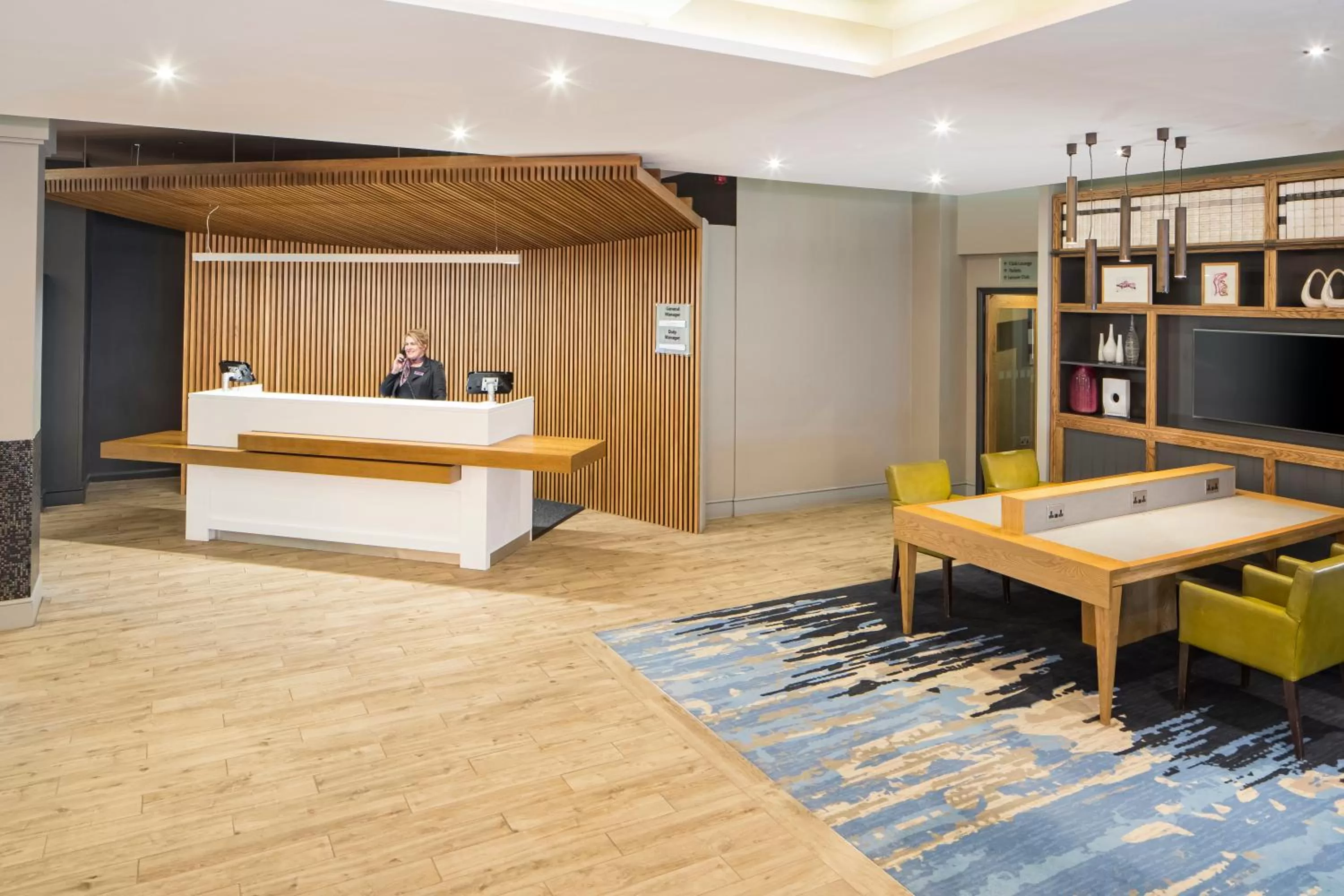 Lobby or reception in Crowne Plaza Solihull by IHG