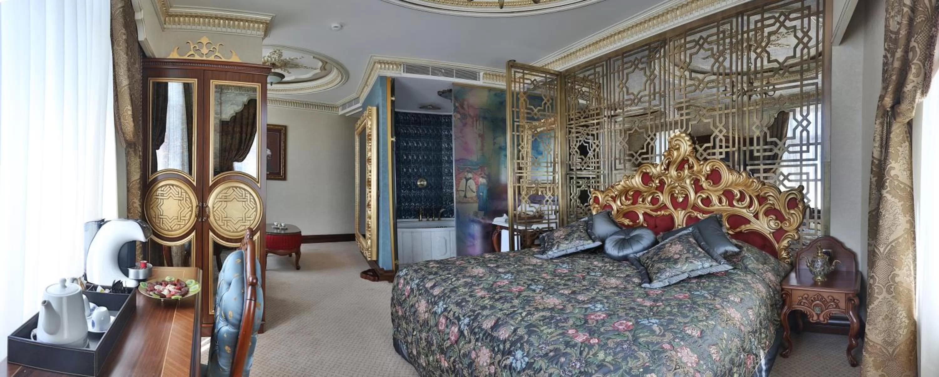 Photo of the whole room, Bed in Daru Sultan Hotels Galata