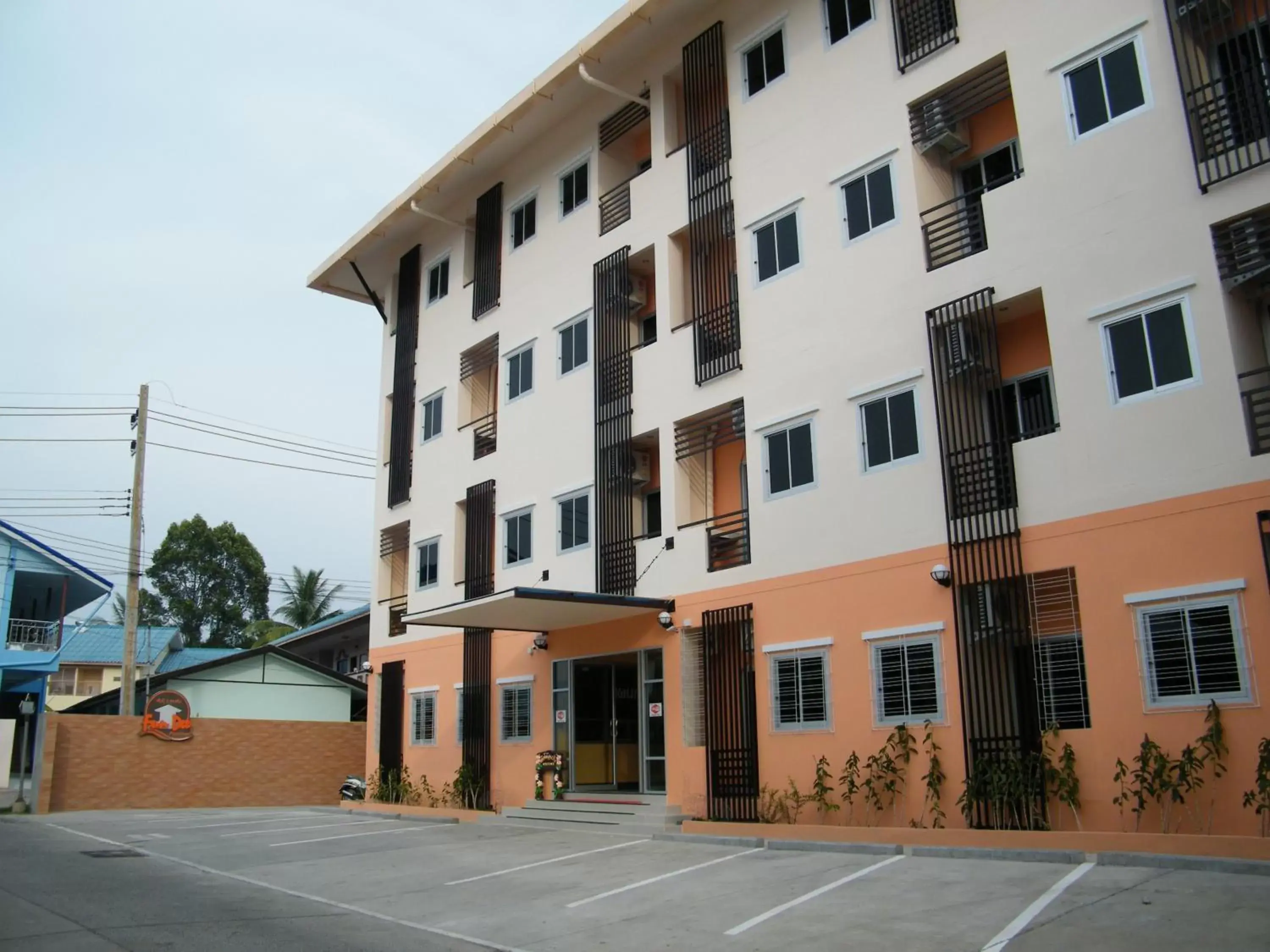 Facade/entrance, Property Building in Fundee 1 Mansion