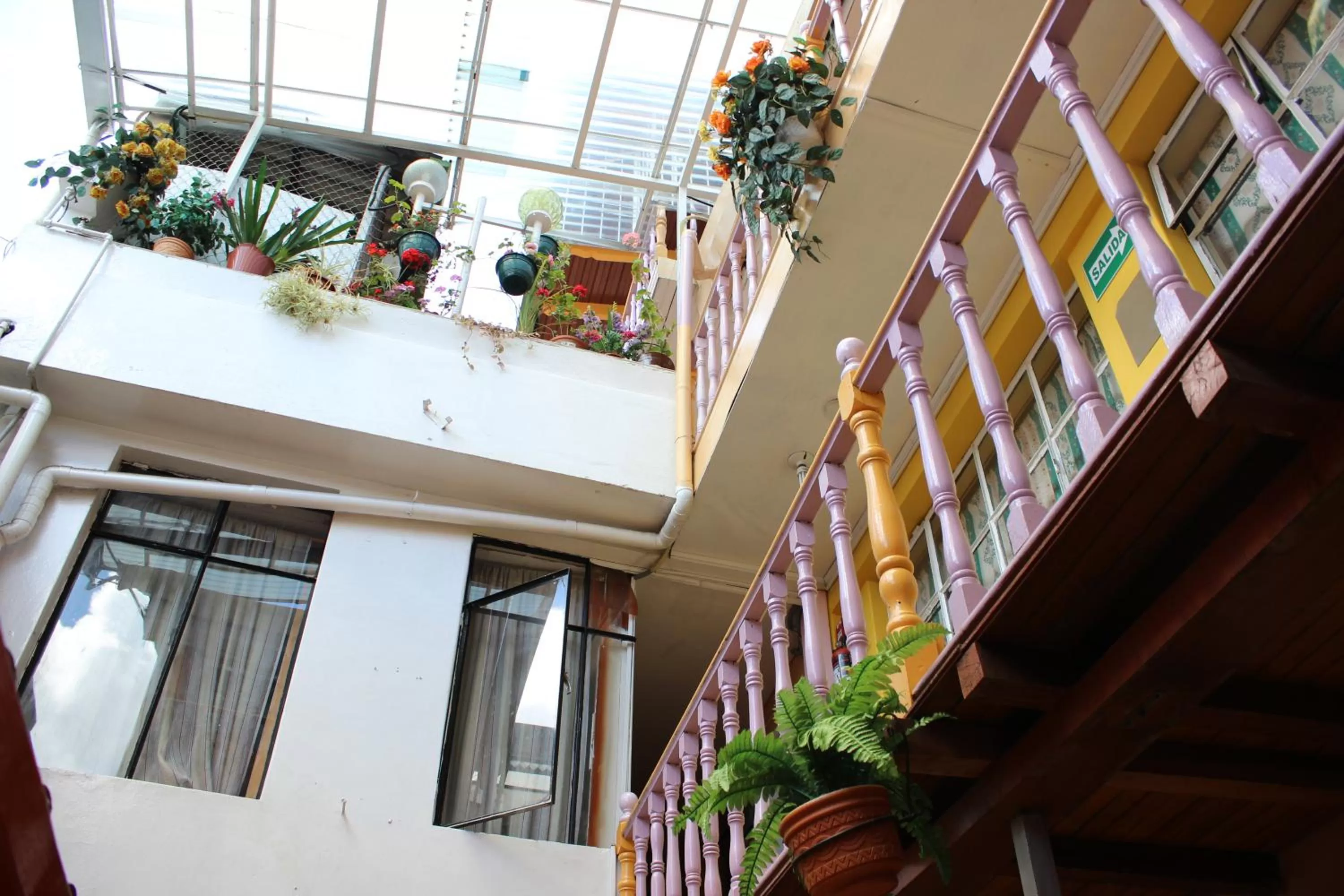 Facade/entrance in Hostal Yumbo Imperial