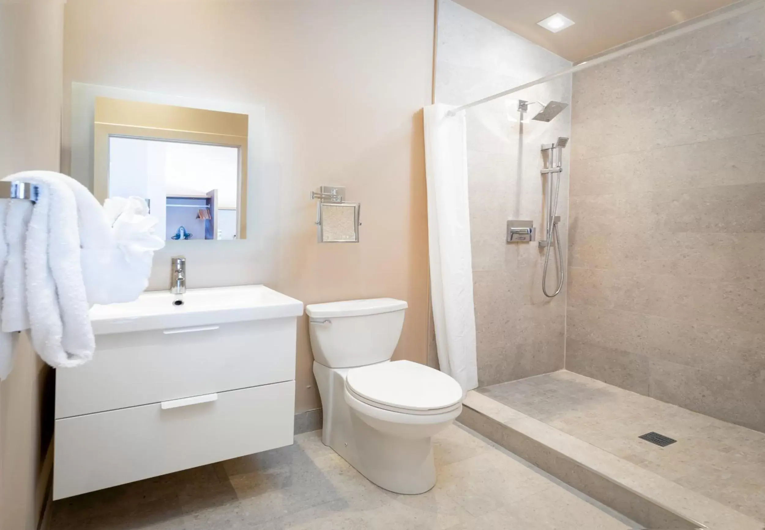 Bathroom in Lime Tree Bay Resort