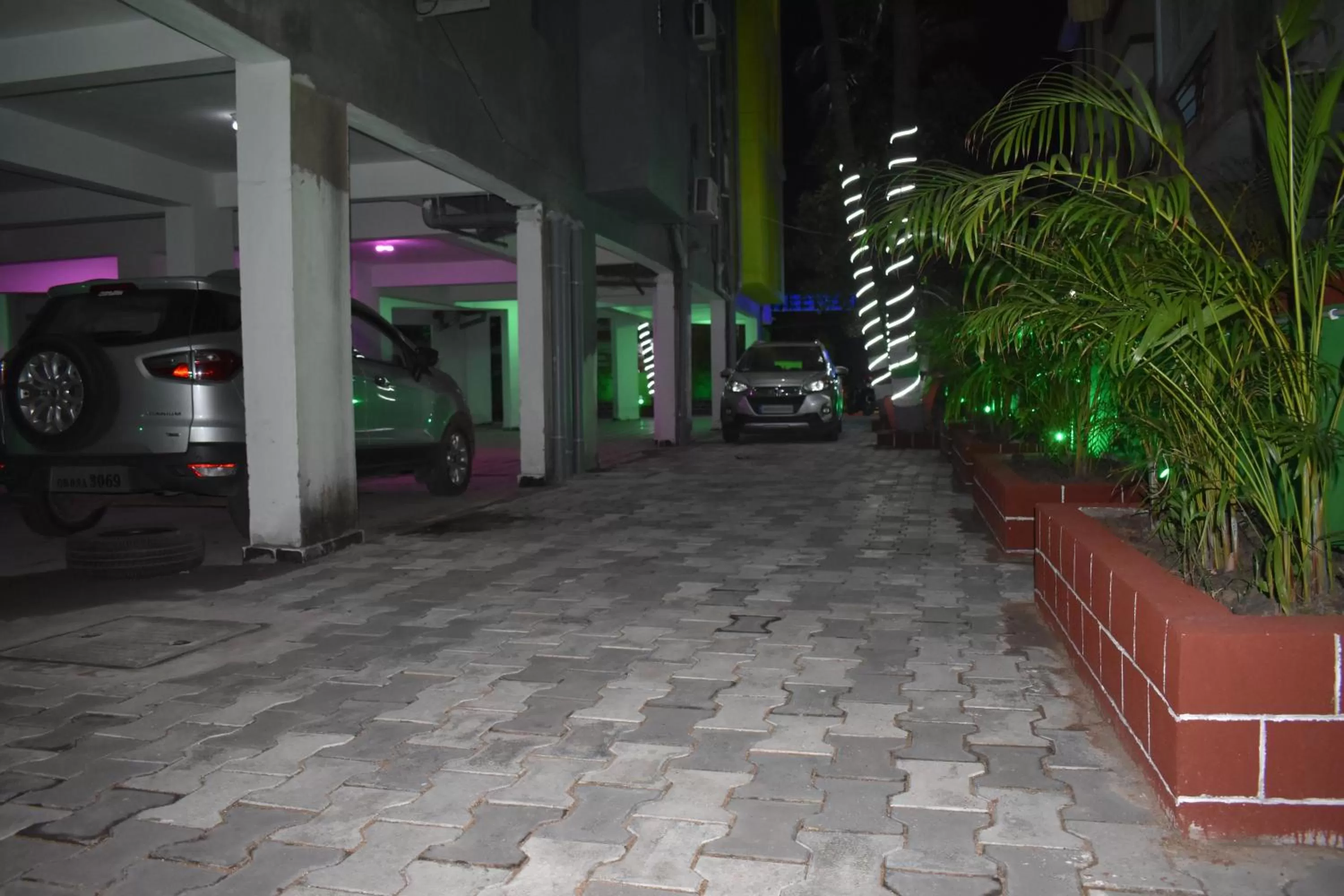 Parking in HOTEL PURI GREENS