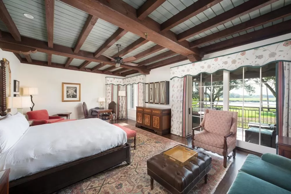 Photo of the whole room in The Cloister