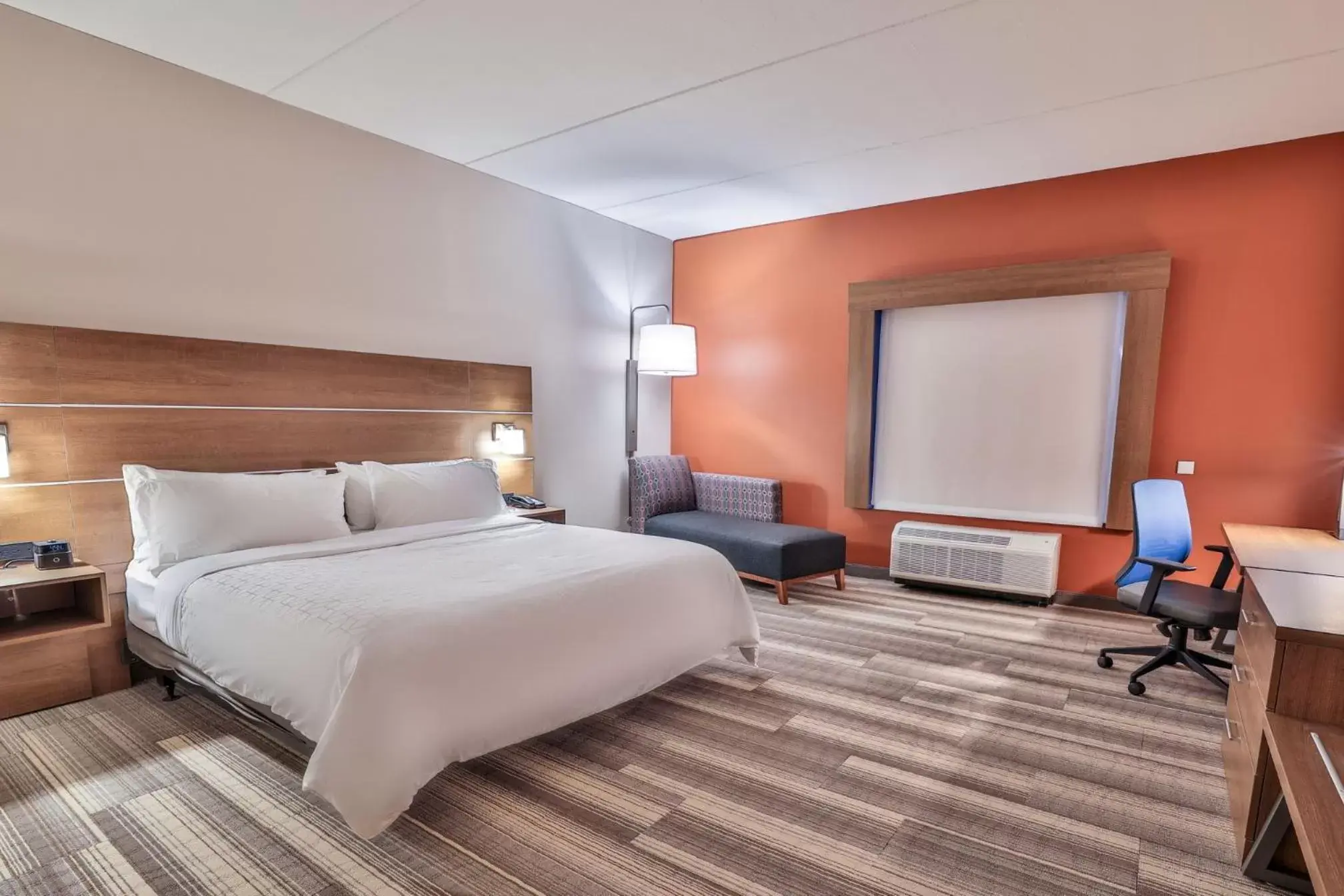 Bed in Holiday Inn Express & Suites - Nashville MetroCenter Downtown, an IHG Hotel