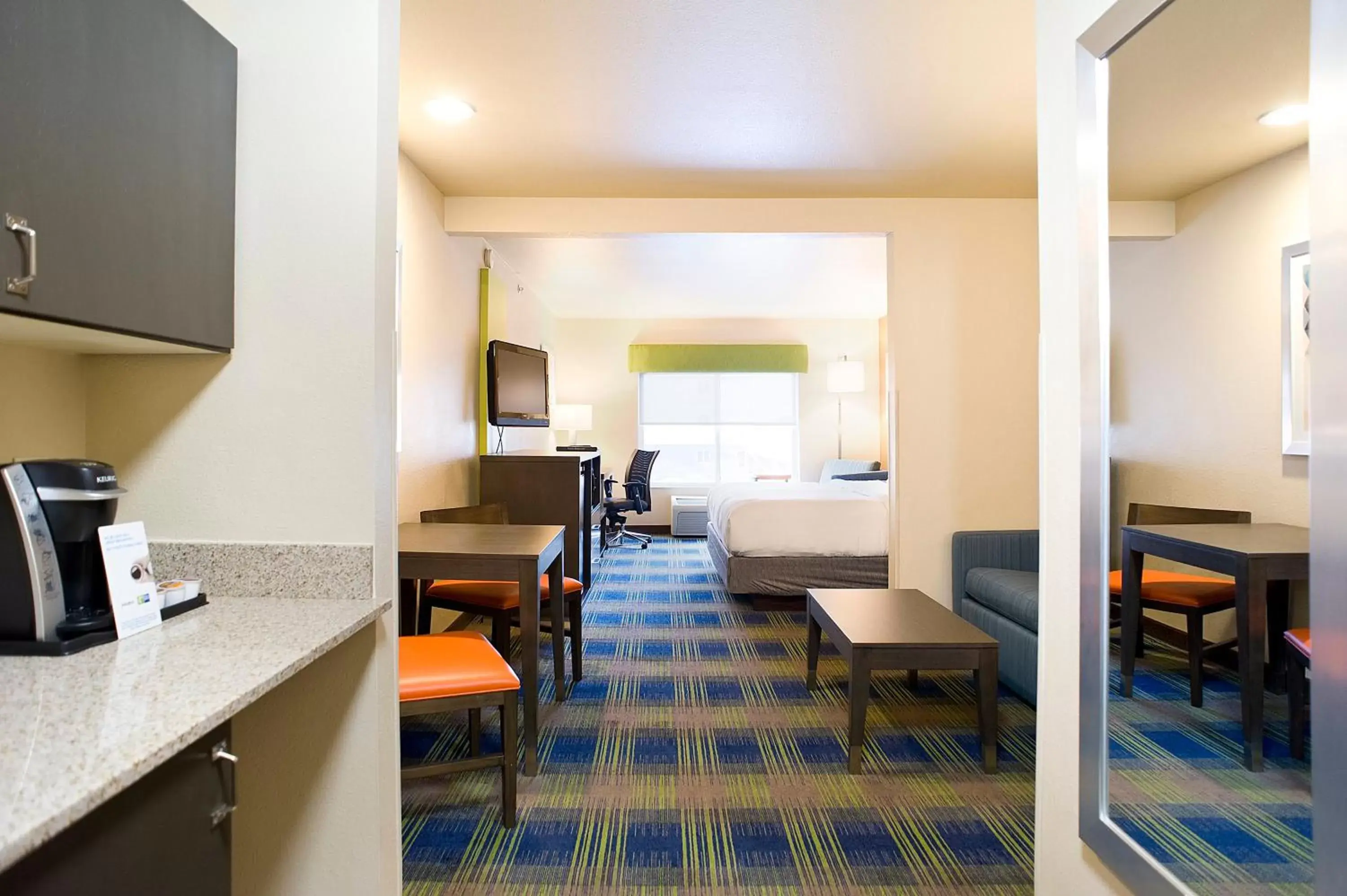 Photo of the whole room, TV/Entertainment Center in Holiday Inn Express Hotel & Suites Brookings, an IHG Hotel