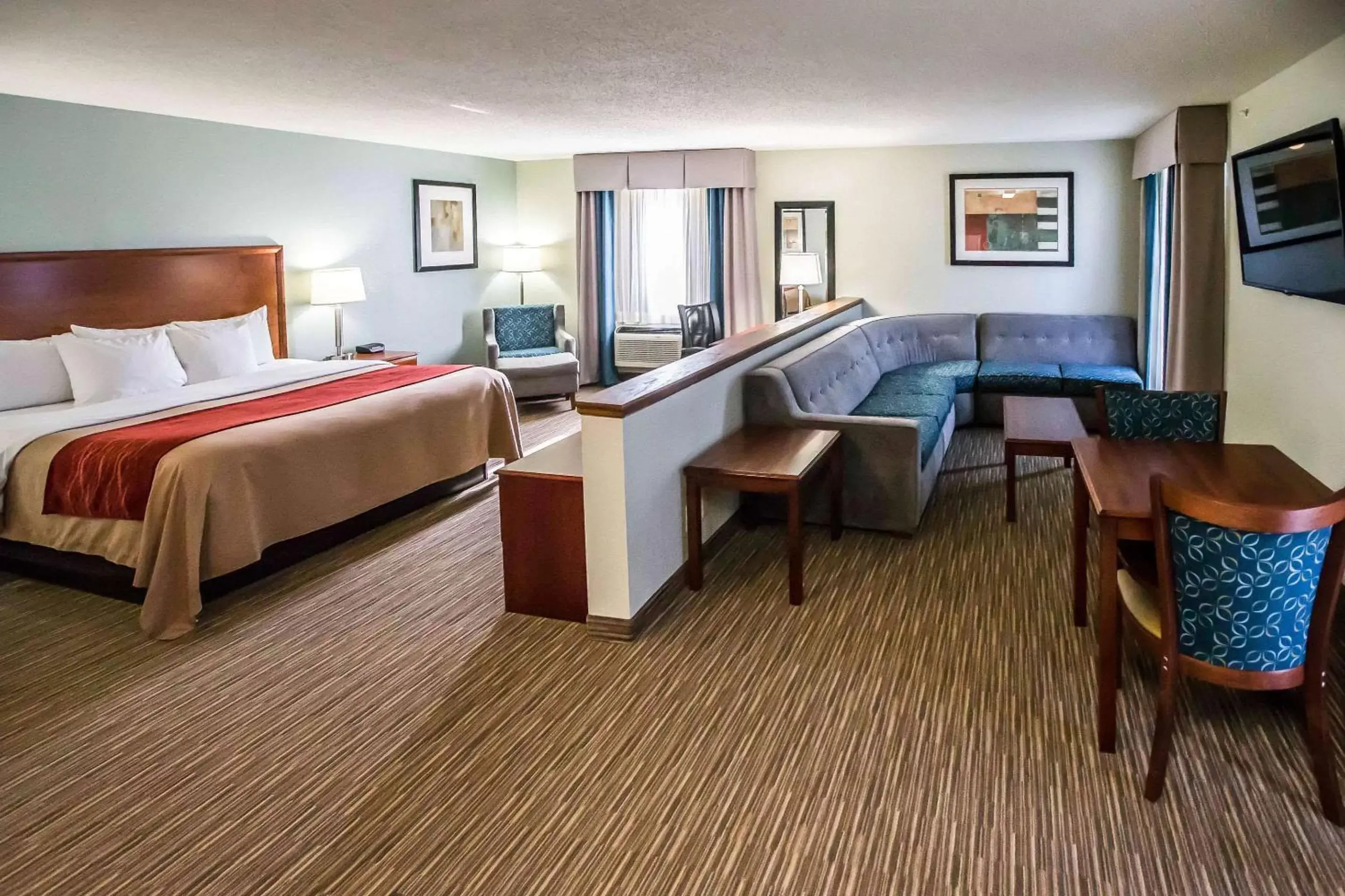 Photo of the whole room in Comfort Inn Schererville