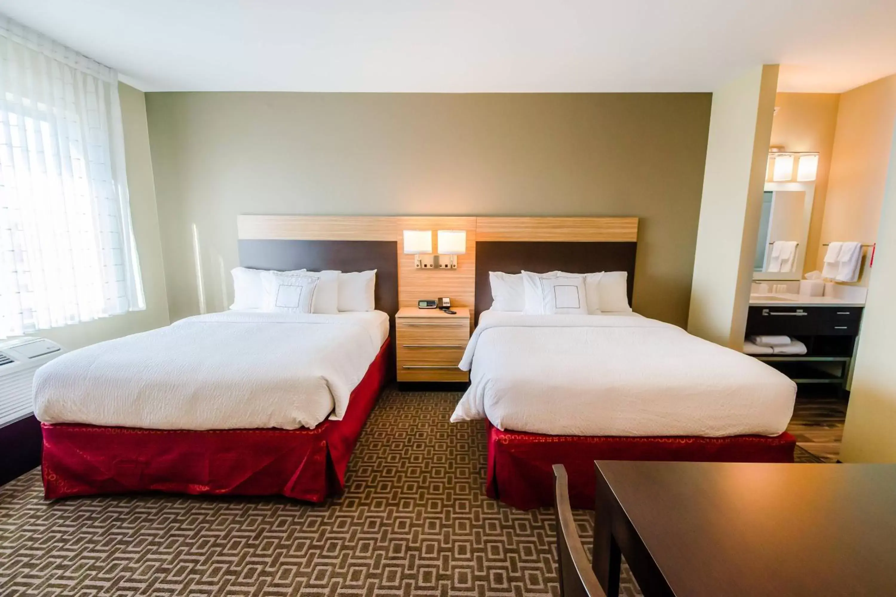 Bedroom, Bed in TownePlace Suites by Marriott Temple