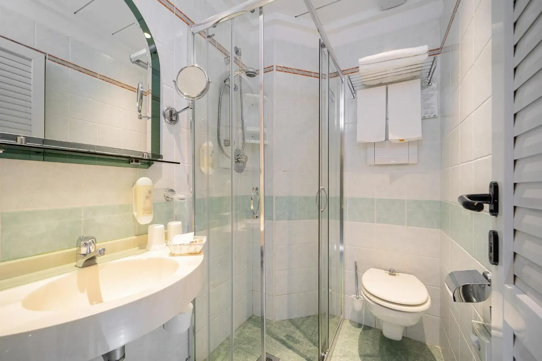 Bathroom in Hotel Solemare