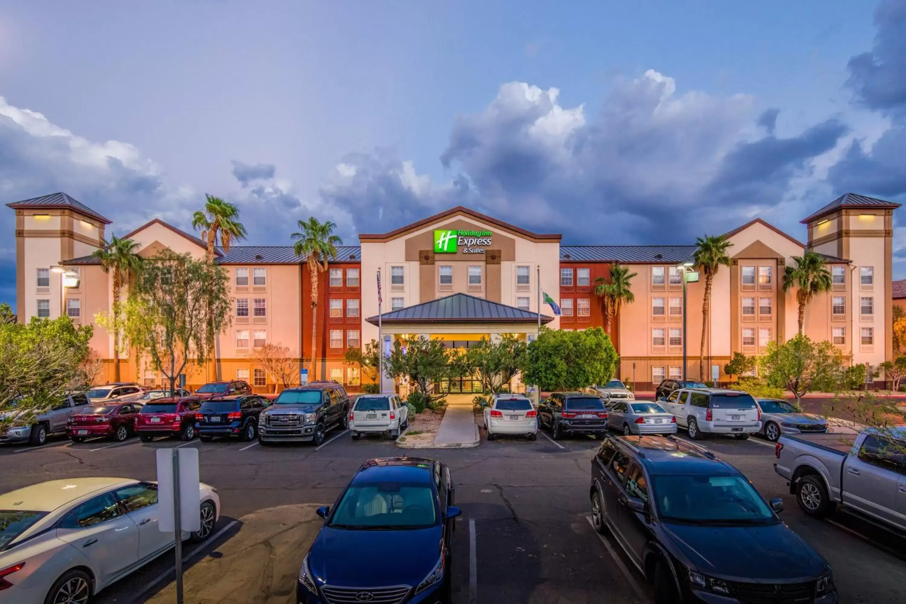 Property building in Holiday Inn Express Phoenix-Airport/University Drive, an IHG Hotel