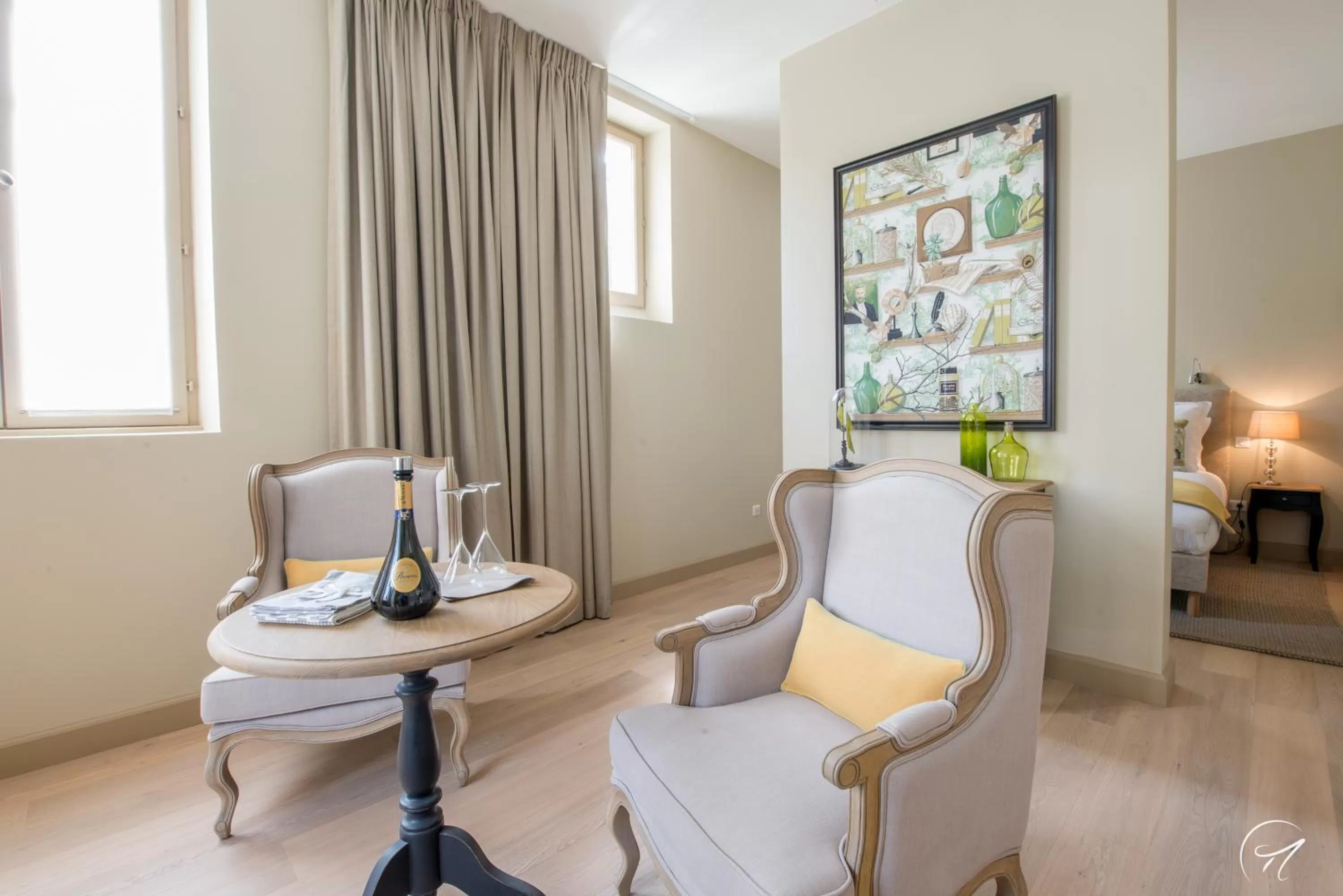 Photo of the whole room in Les Suites du Champagne de Venoge