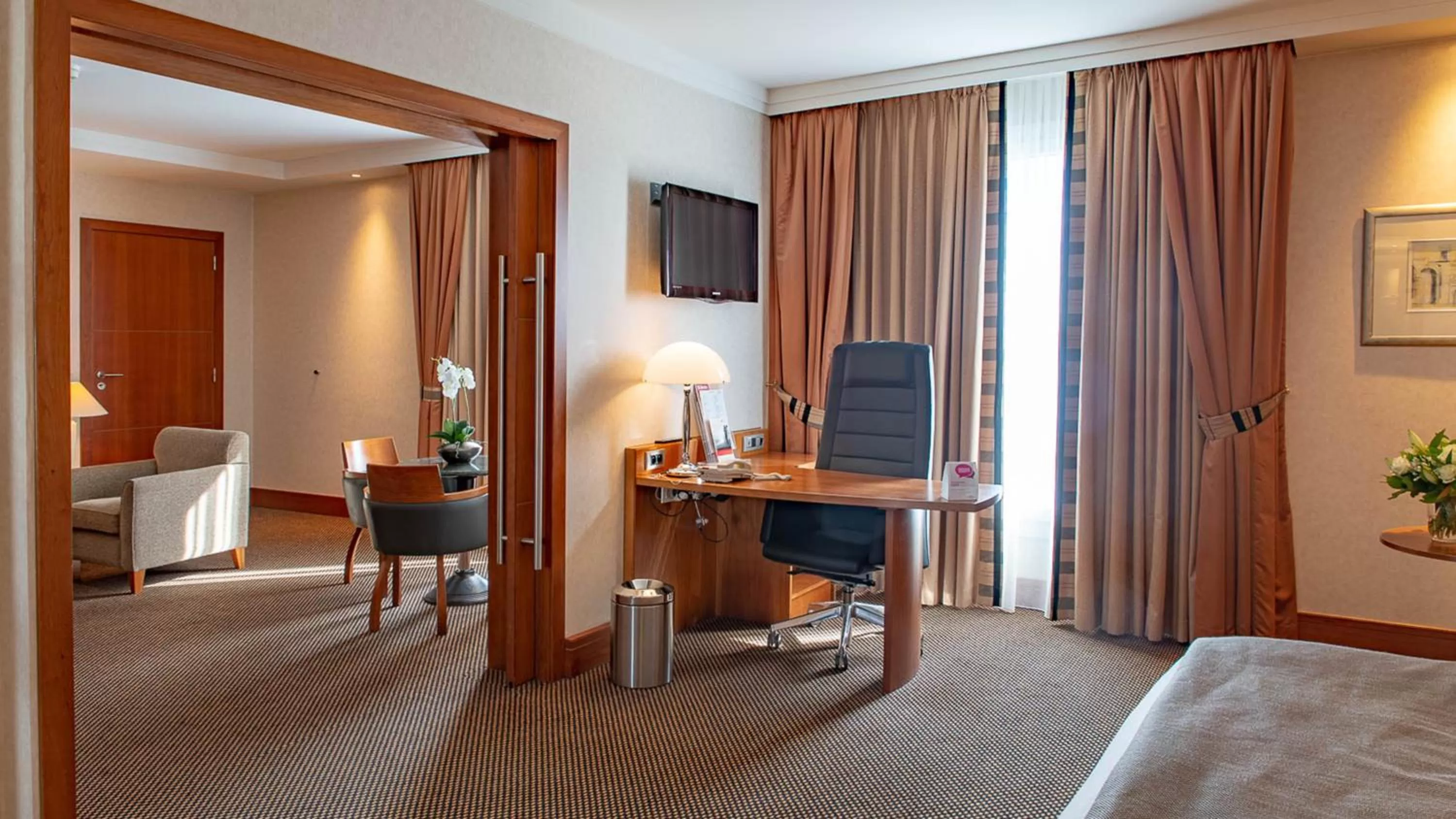 Photo of the whole room, Bed in Crowne Plaza Brussels Airport by IHG