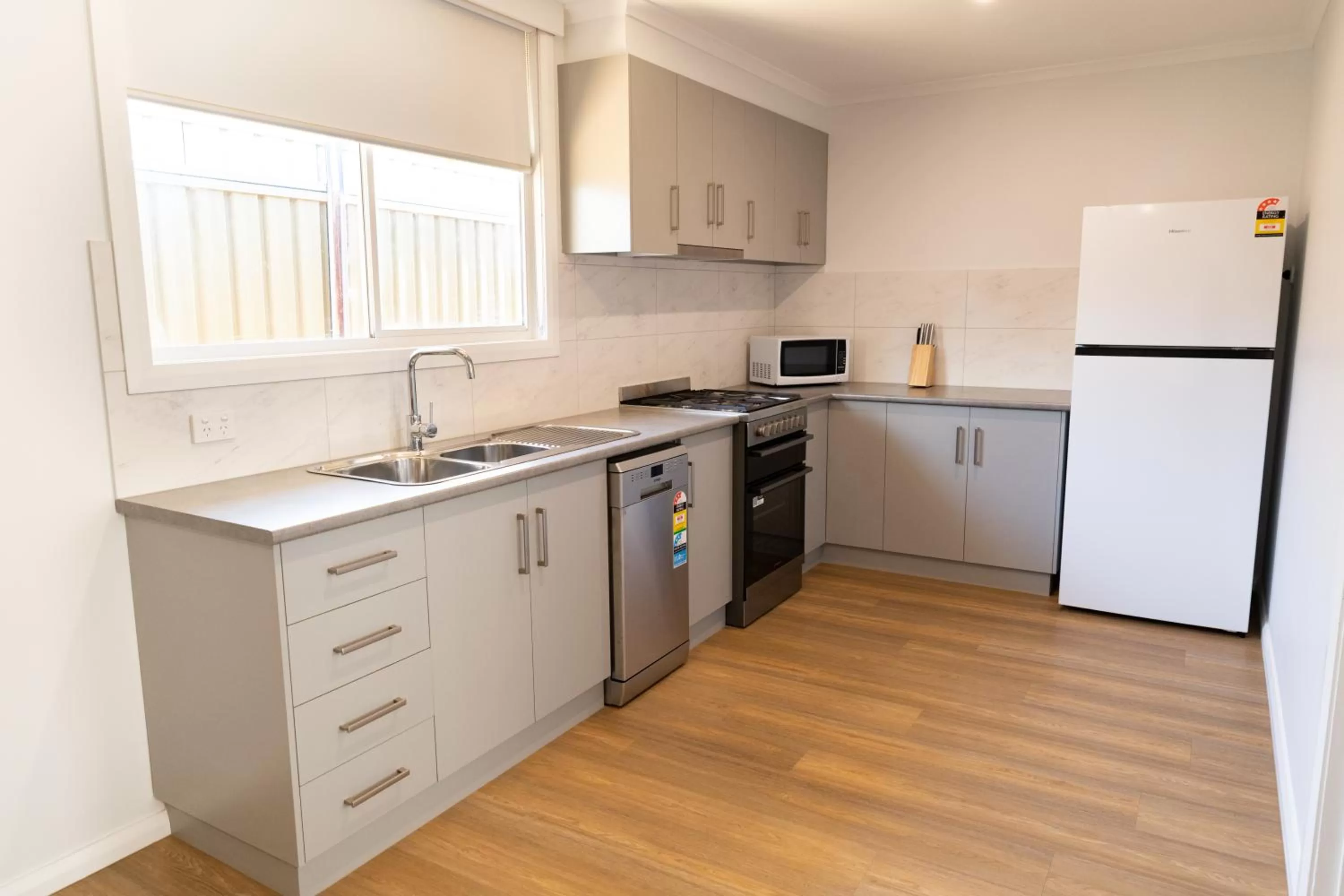 kitchen in Econo Lodge Mildura