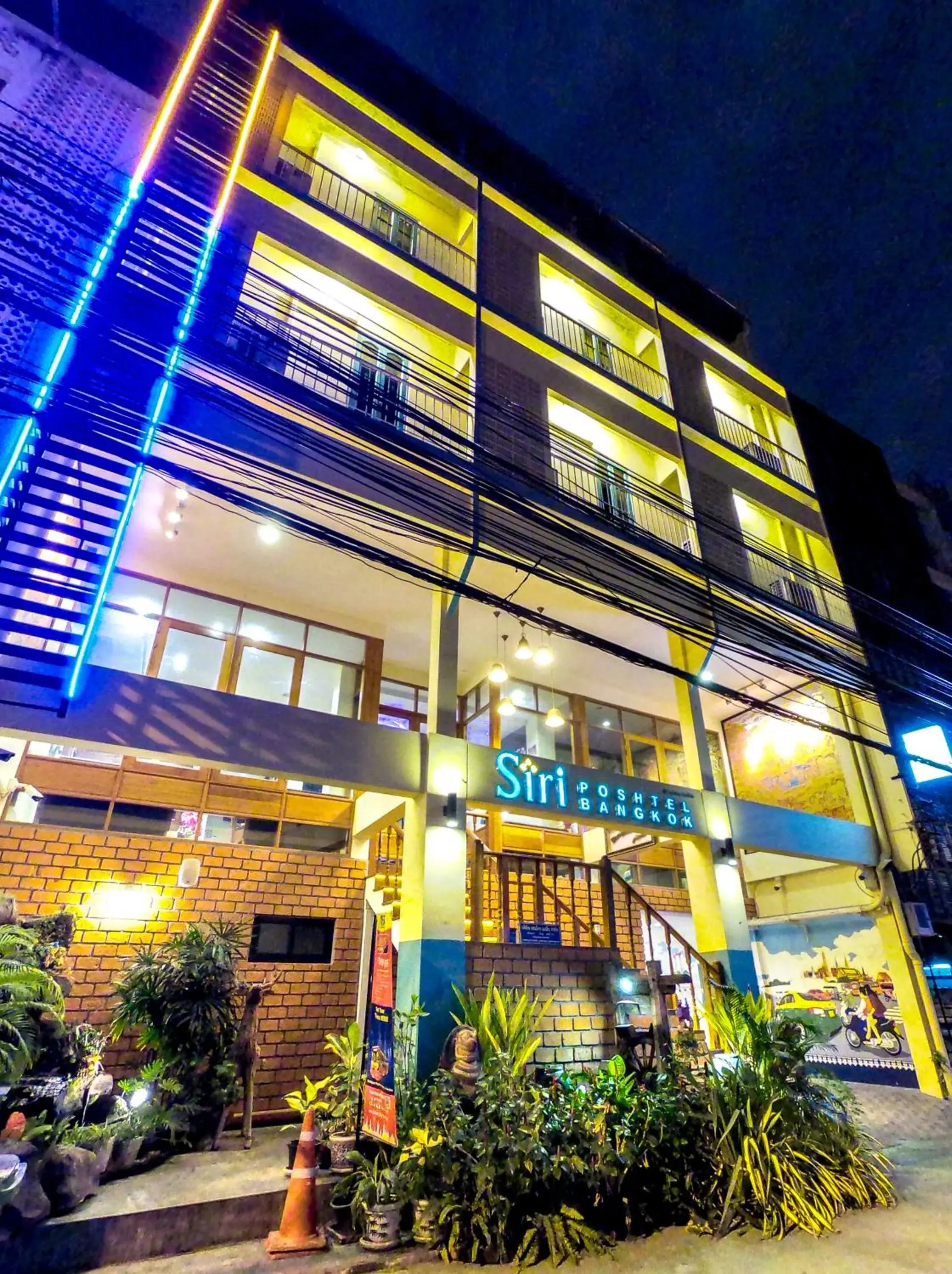 Property Building in Siri Poshtel Bangkok (SHA Extra Plus)