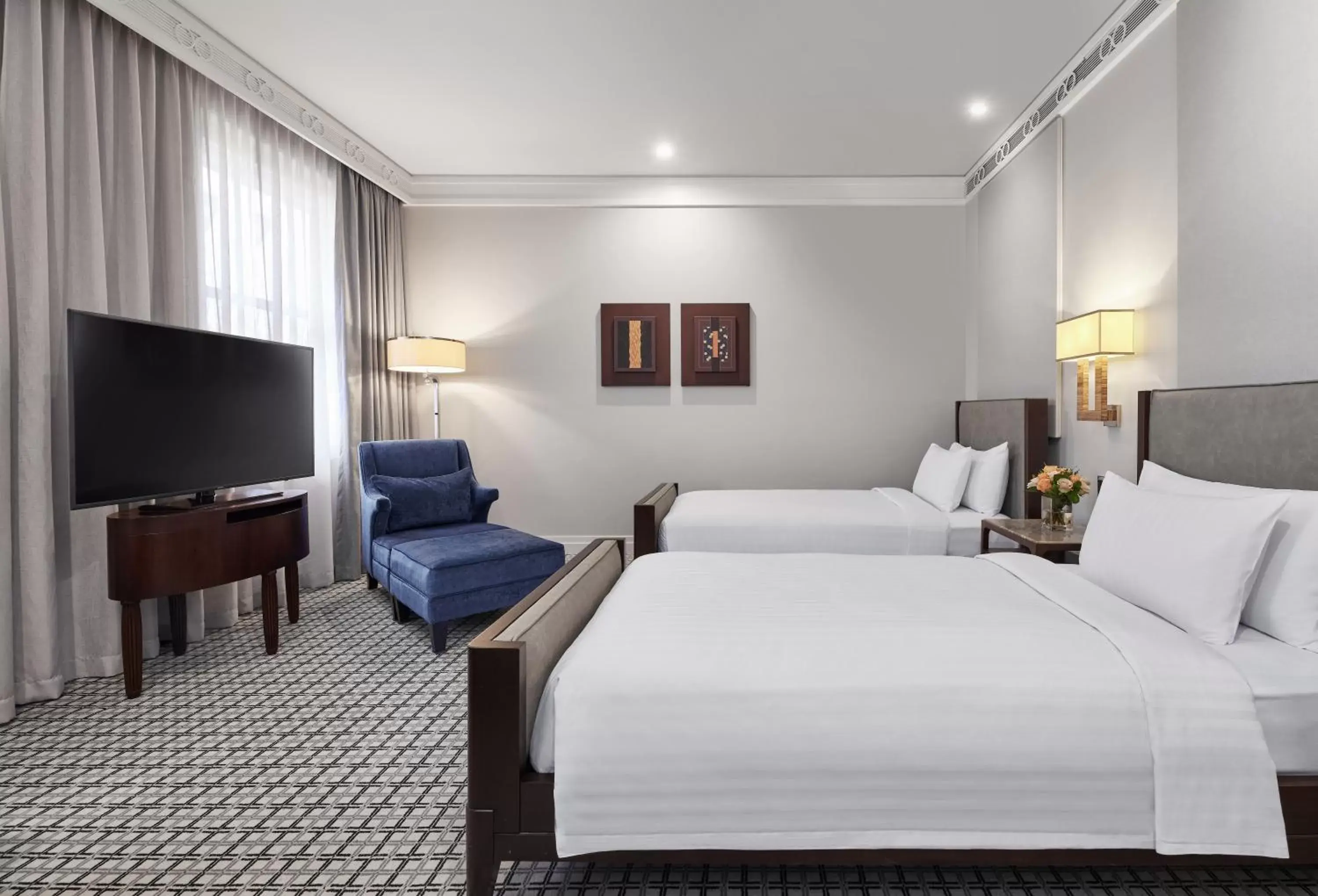 Bed in Hyatt Hotel Canberra - A Park Hyatt Hotel