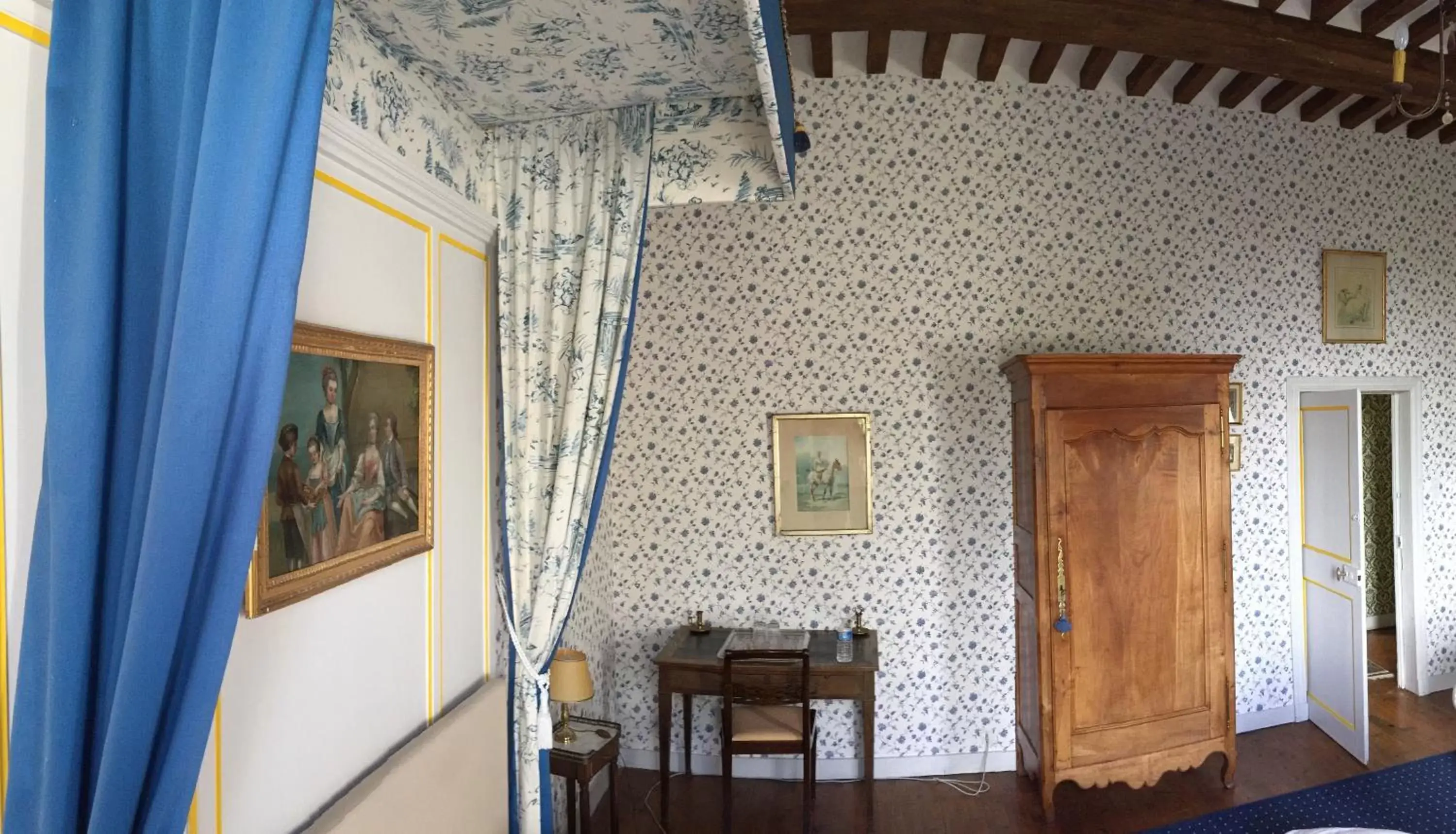 Decorative detail, Seating Area in Le Château d'Asnières en Bessin