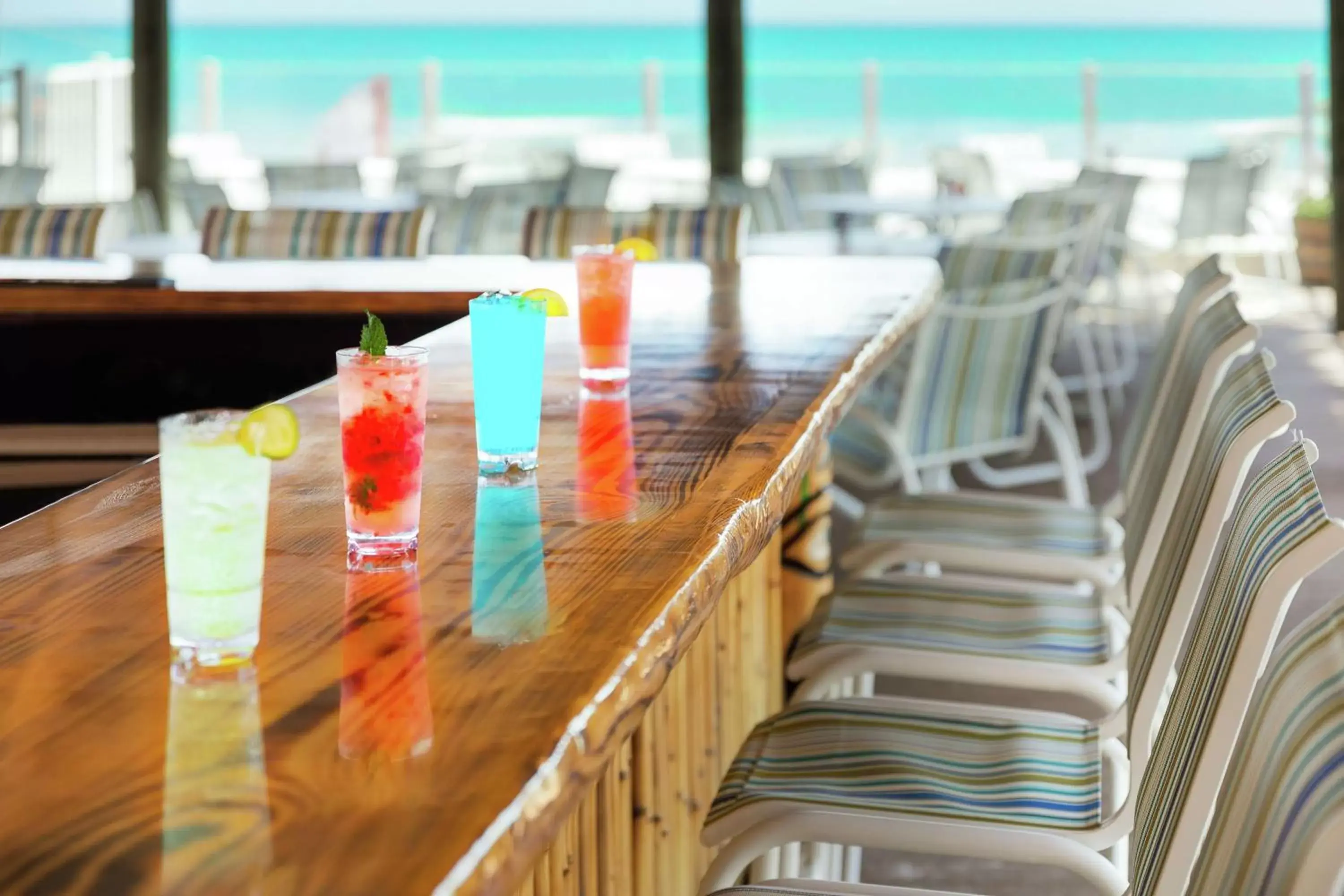 Lounge or bar in Hampton Inn Daytona Beach/Beachfront Lounge or bar in Hampton Inn Daytona Beach/Beachfront