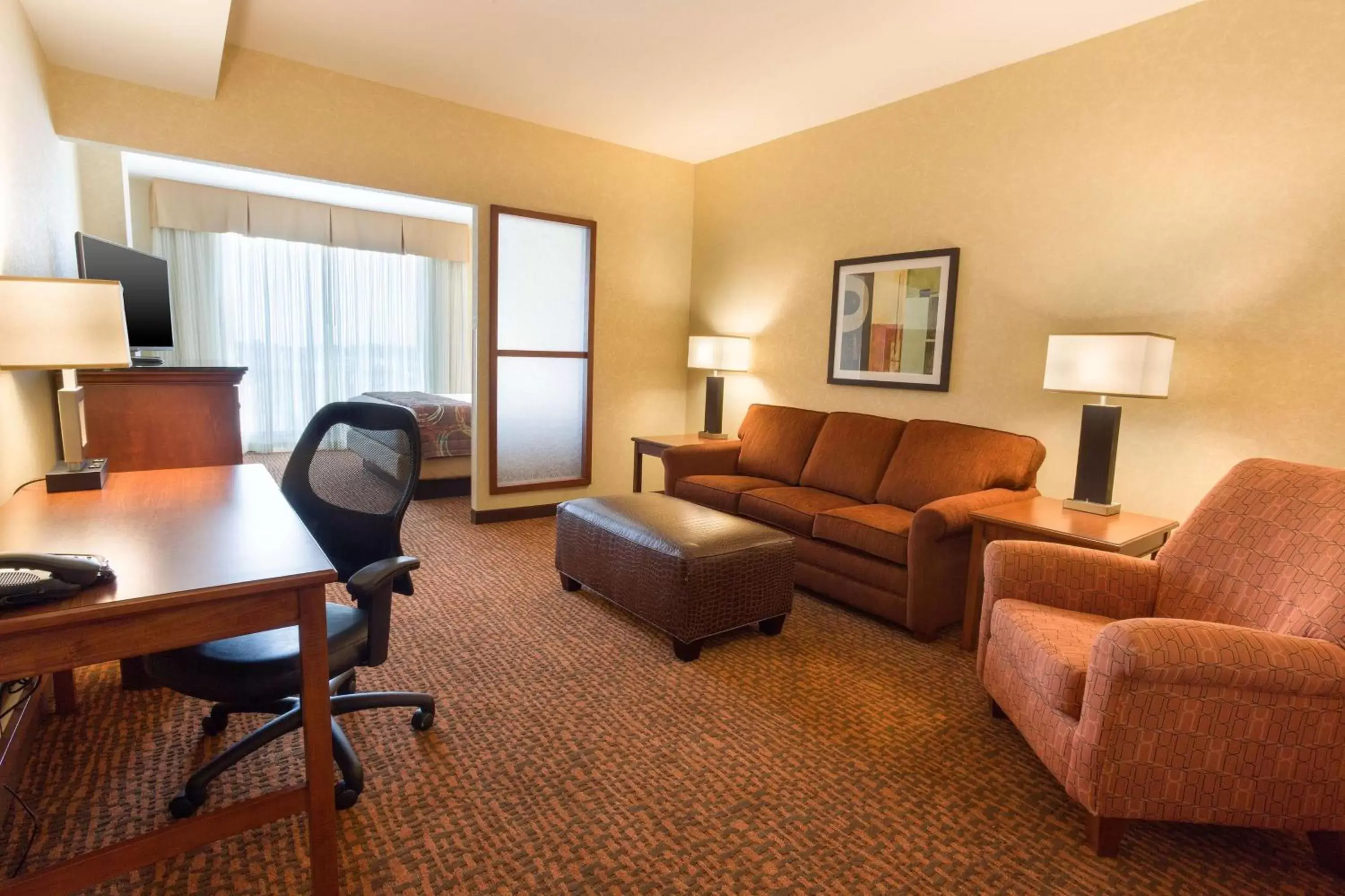 Photo of the whole room, Seating Area in Drury Inn and Suites Denver Central Park