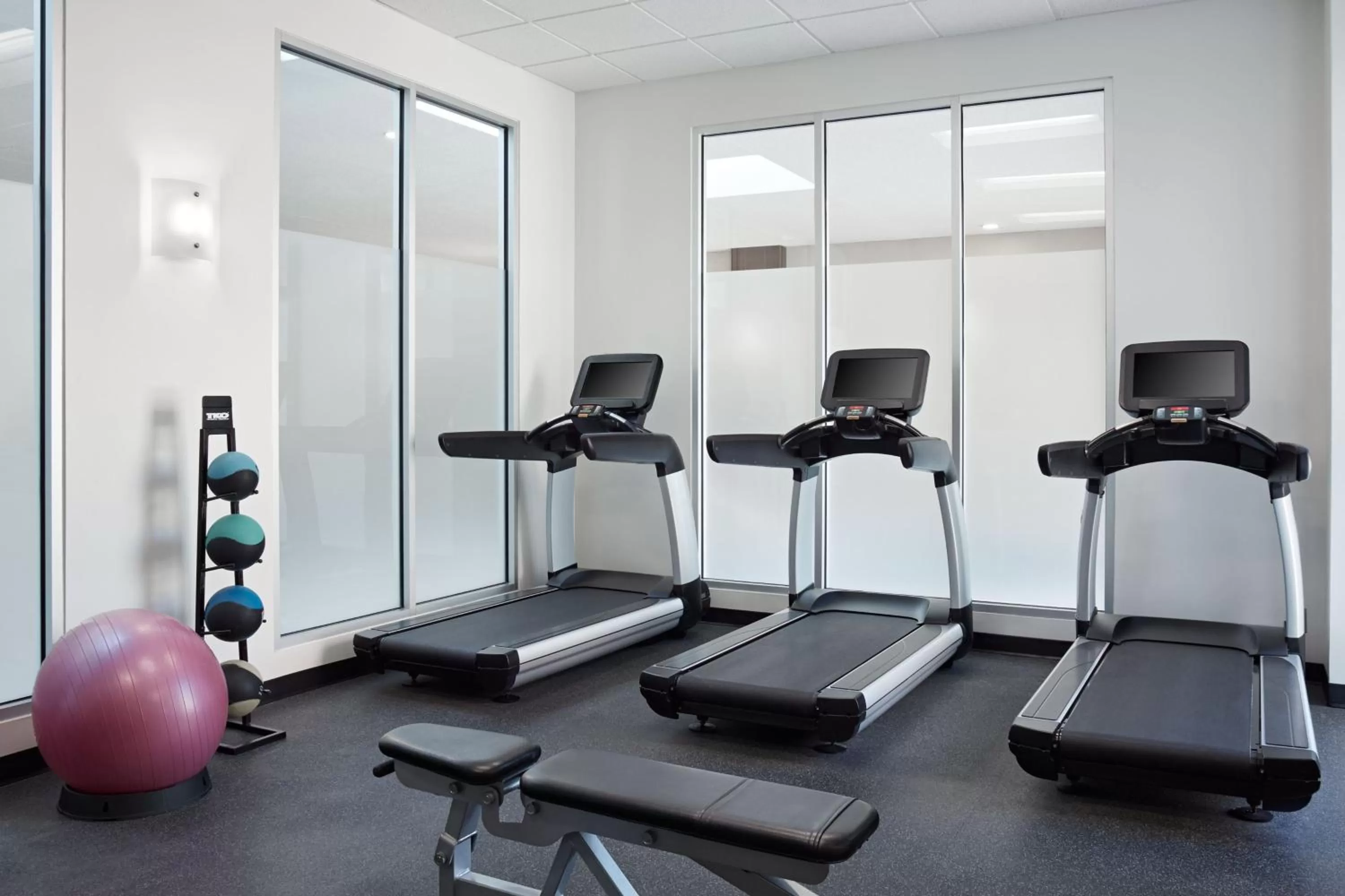 Fitness centre/facilities in Calgary Marriott Downtown Hotel
