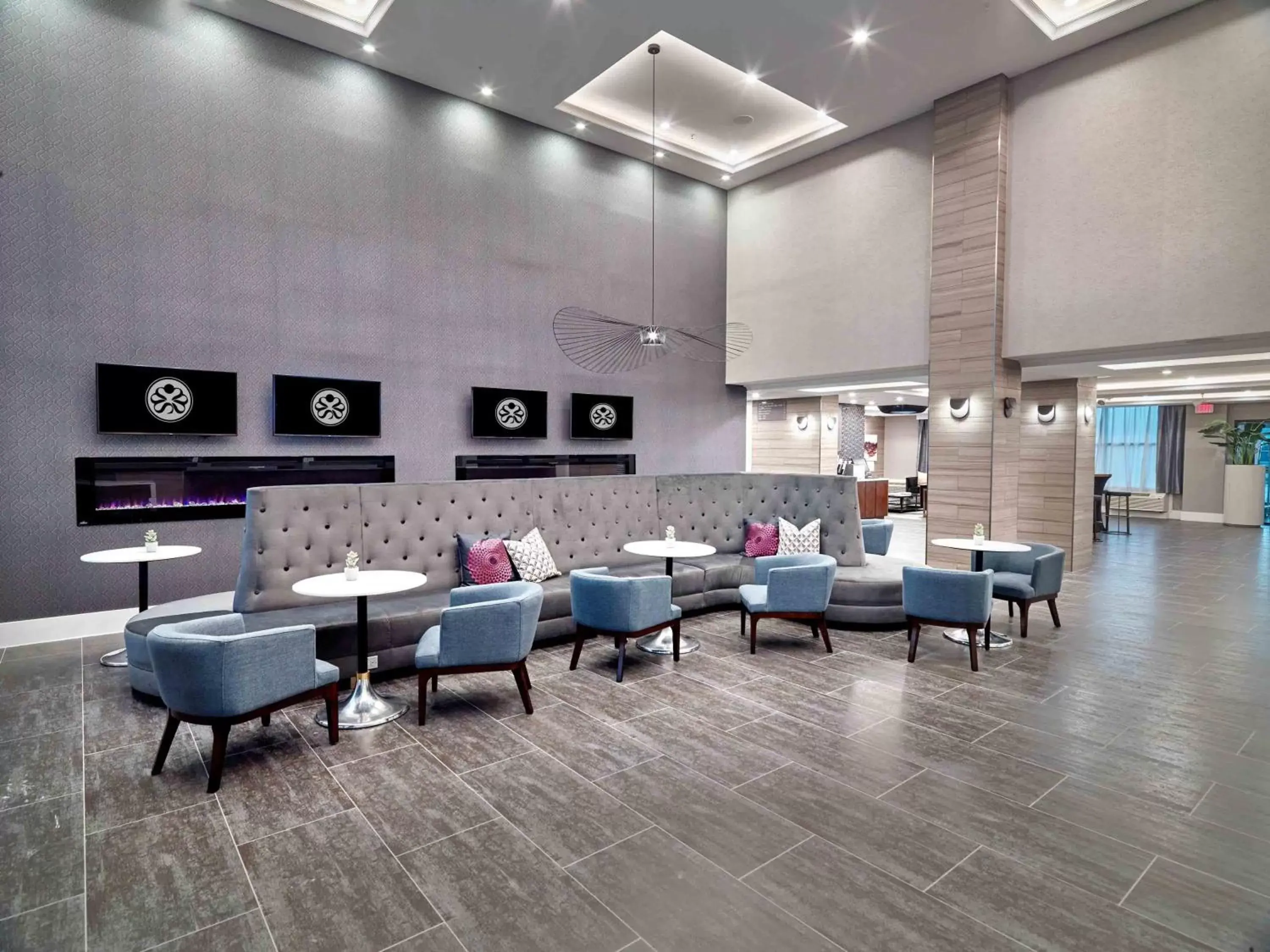 Lobby or reception in Sandman Signature Plano-Frisco Hotel