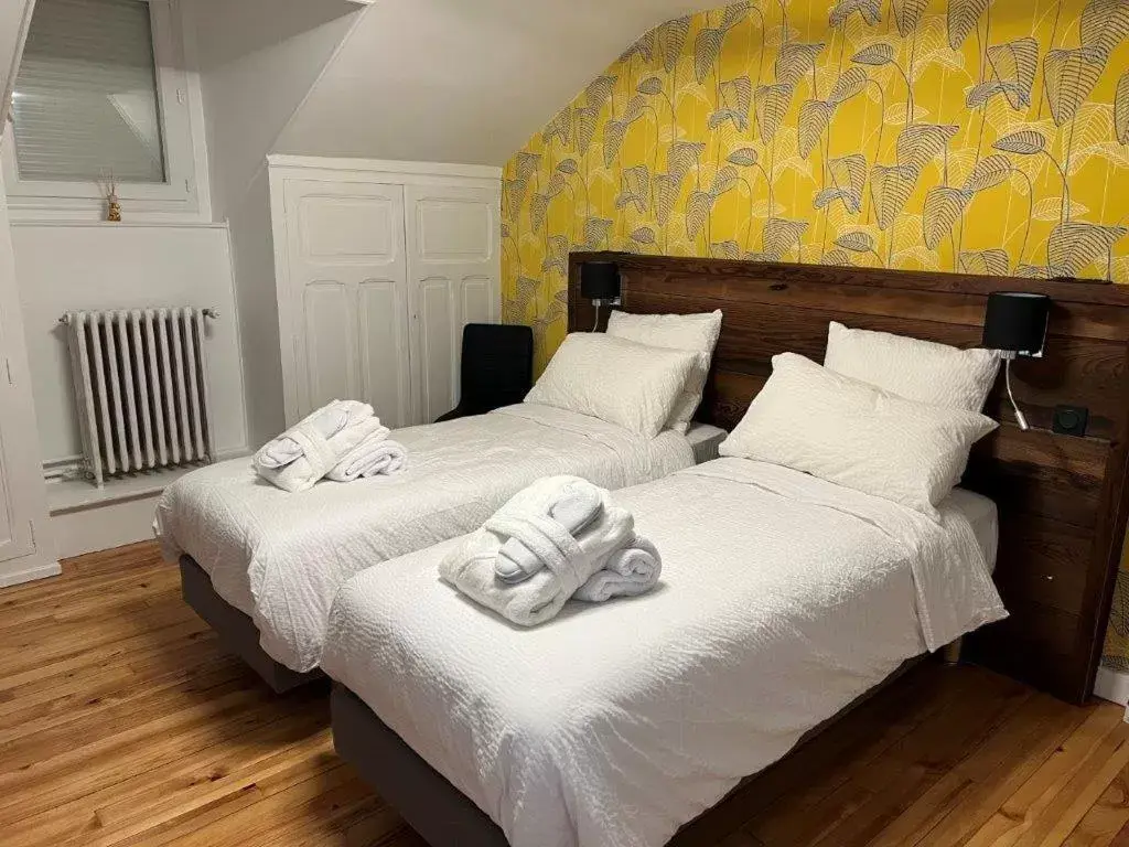 Double or Twin Room with Garden View in Ô SAINT MICHEL Double or Twin Room with Garden View in Ô SAINT MICHEL