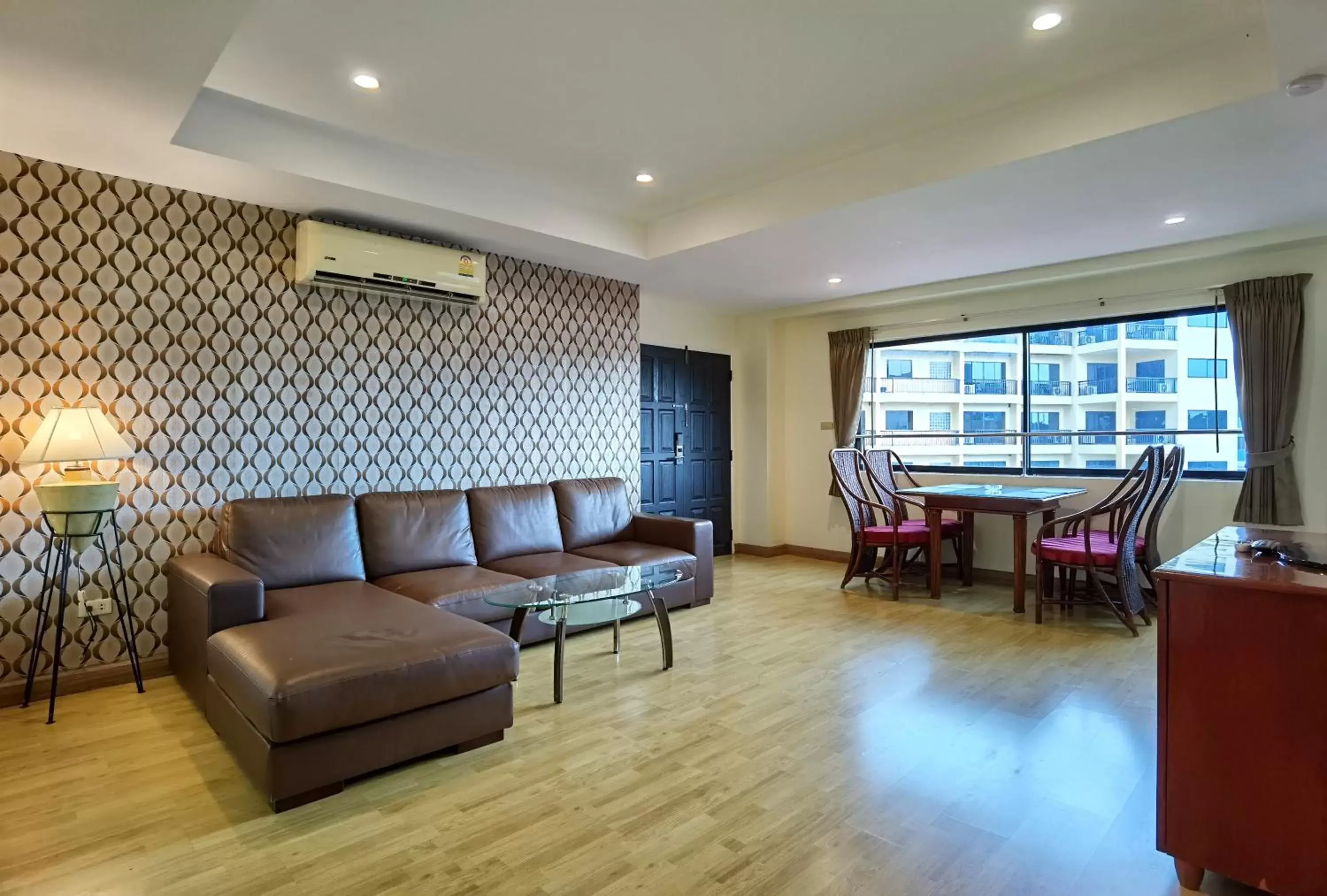 Living room, Seating Area in Nova Park Hotel by Compass Hospitality