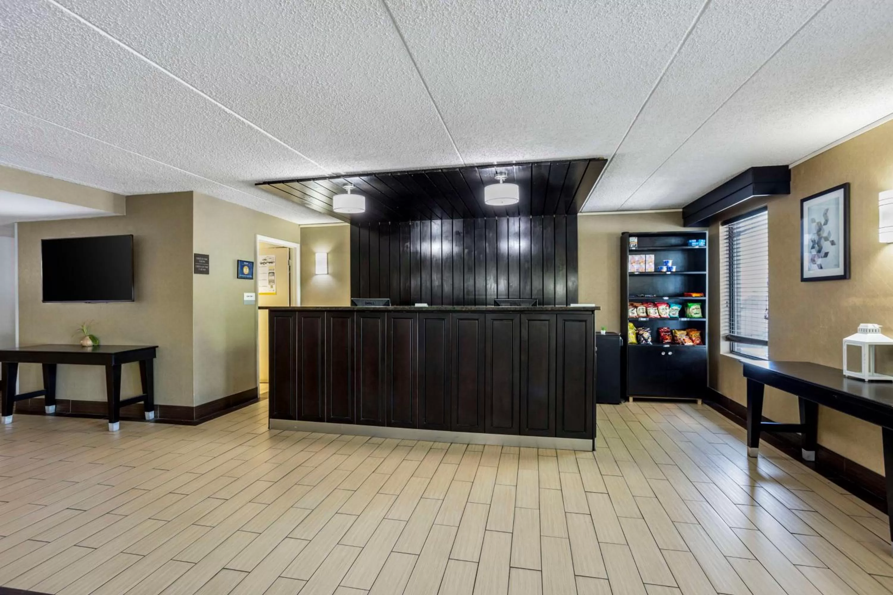 Lobby or reception in Best Western Harrisburg North Hotel