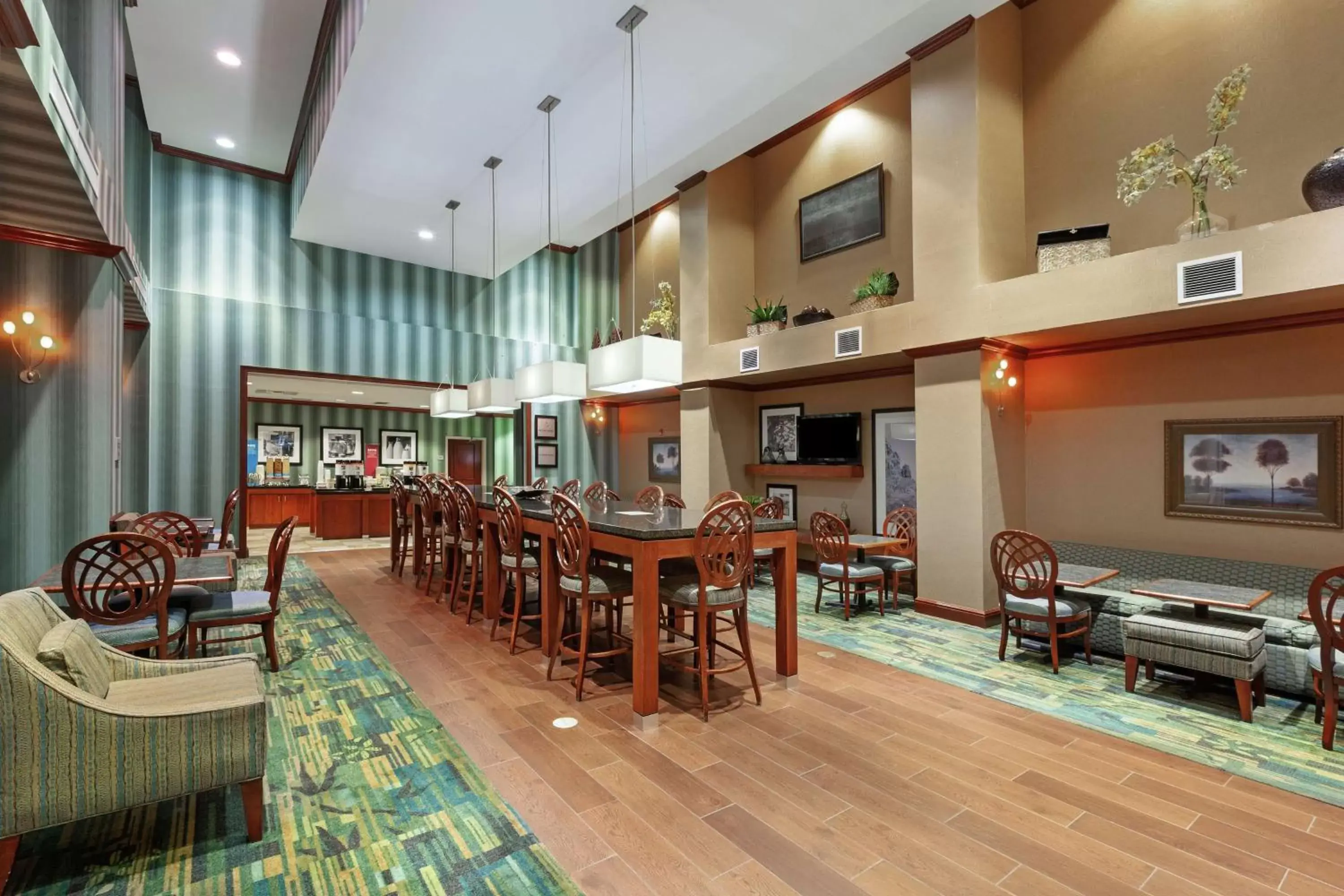 Lobby or reception, Lounge/Bar in Hampton Inn & Suites El Paso West