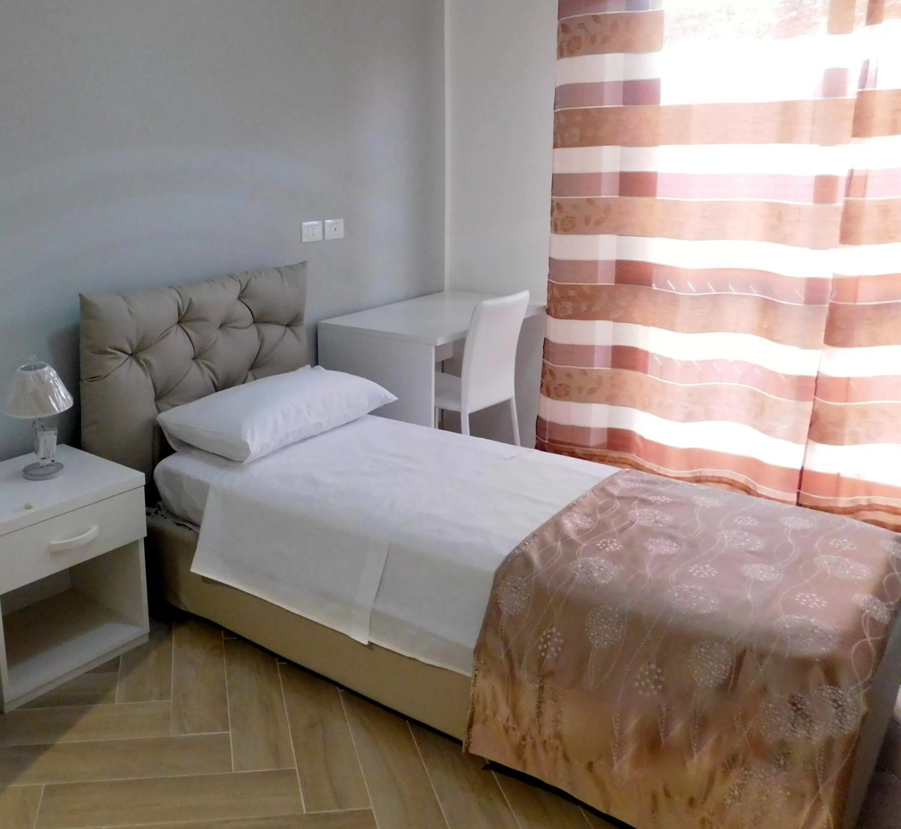 Bed in Bed and Breakfast Acrobatic