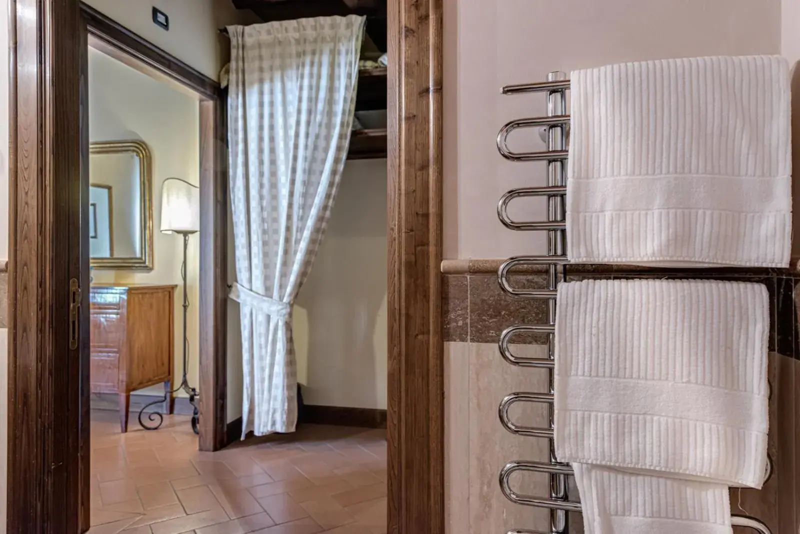 Photo of the whole room, Bathroom in Locanda Poggioleone