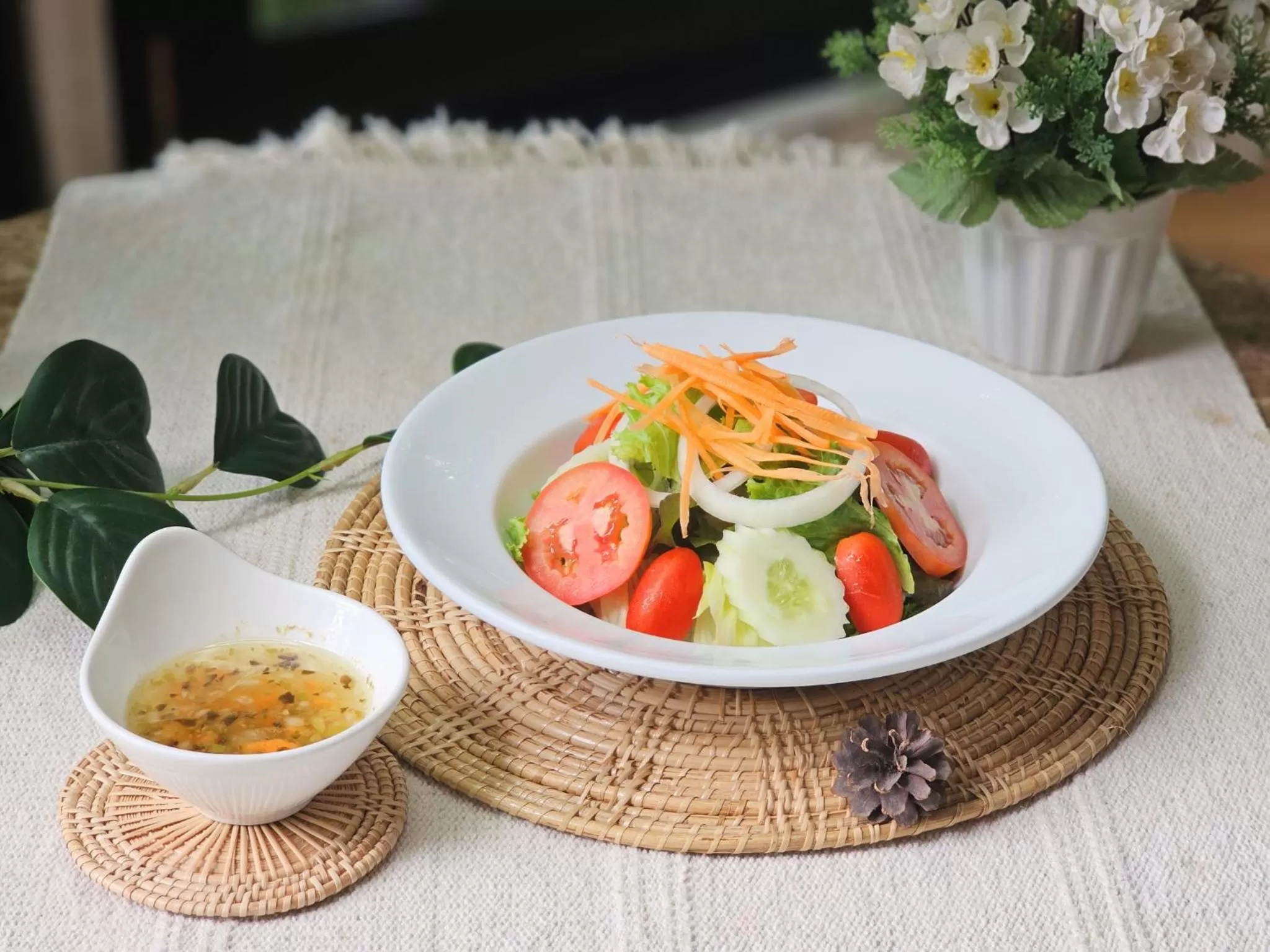 Food and drinks in Cosy Beach Hotel - SHA Extra Plus