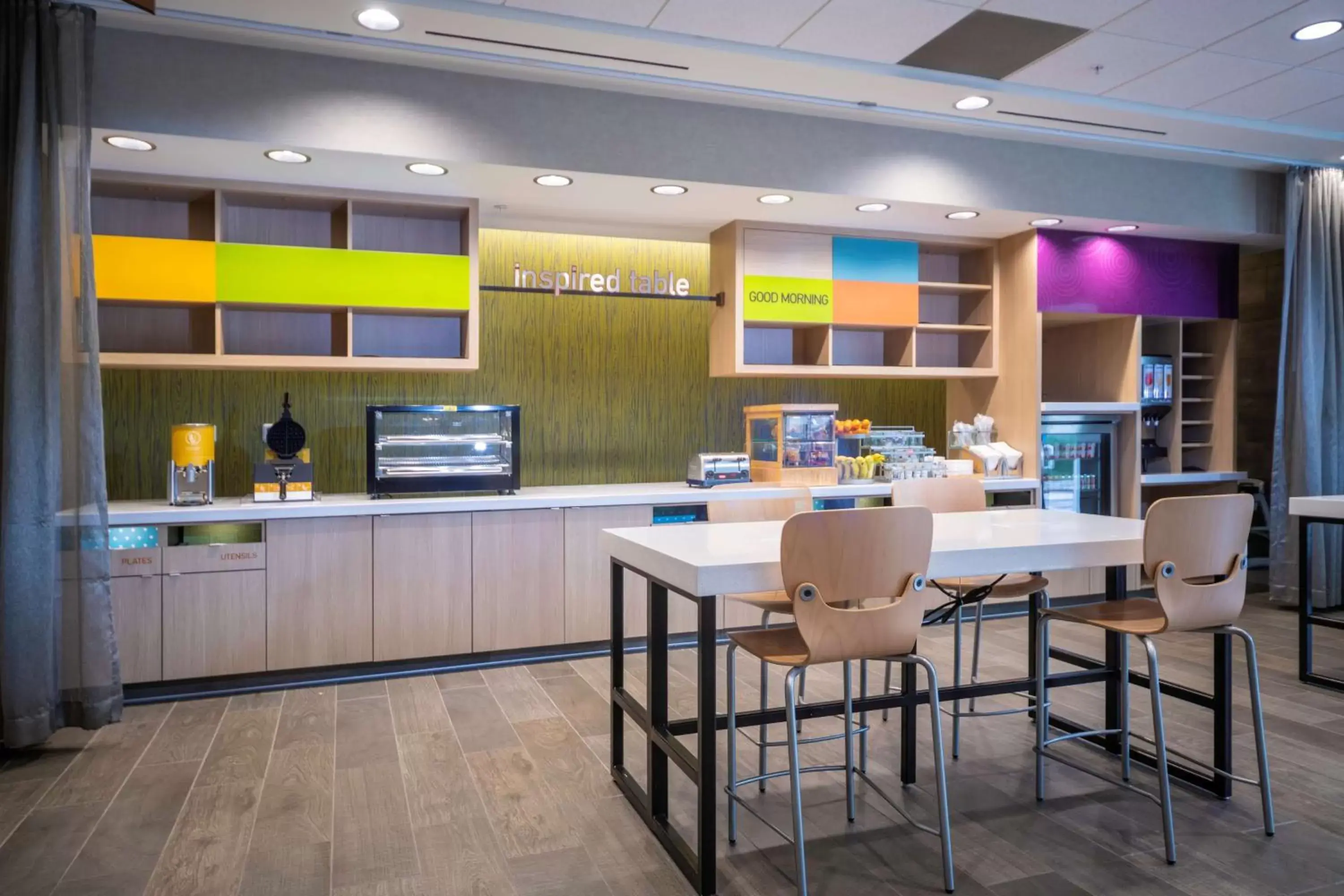 Breakfast in Home2 Suites By Hilton Minneapolis-Mall of America