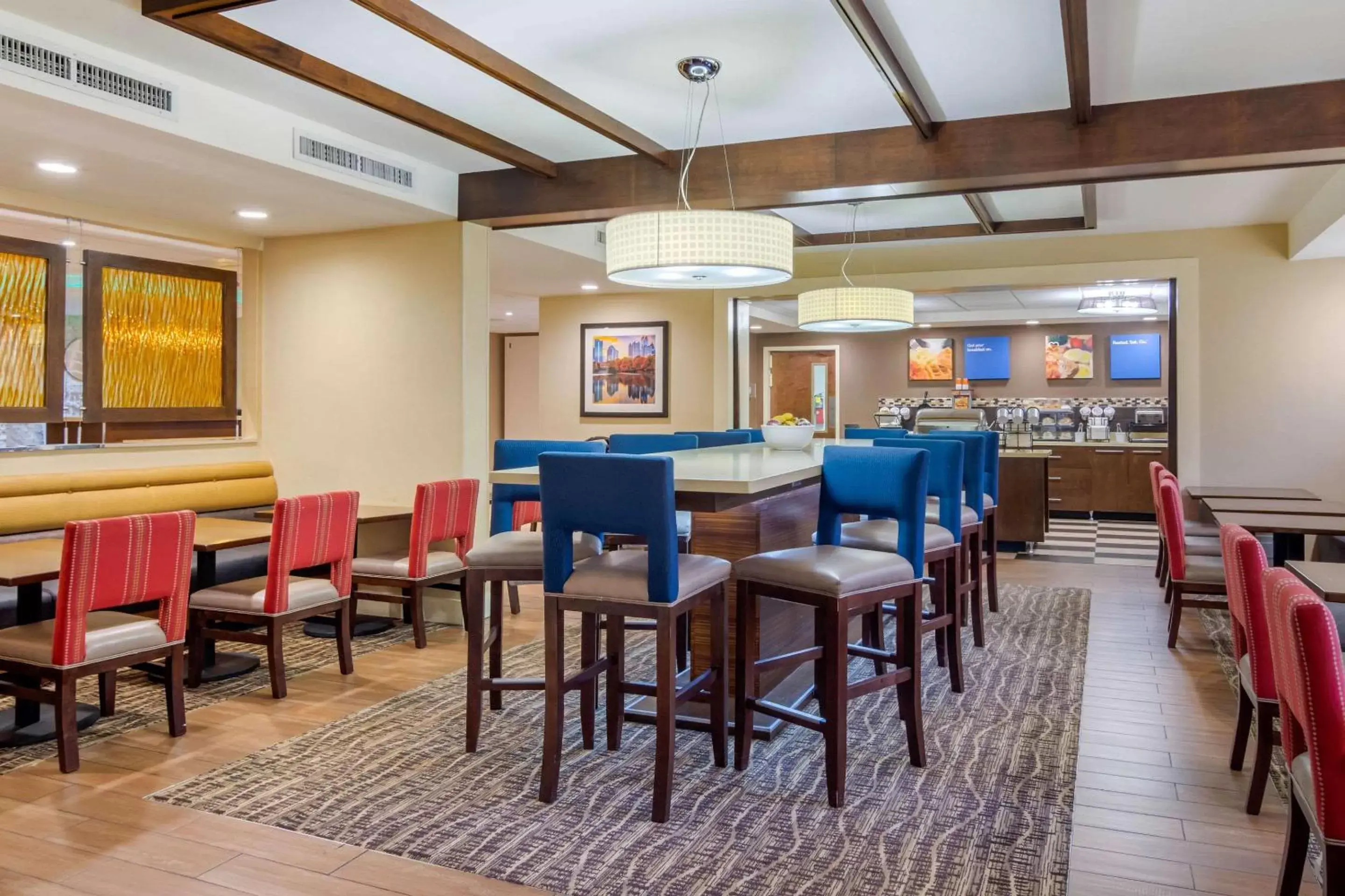 Restaurant/Places to Eat in Comfort Inn Atlanta Airport