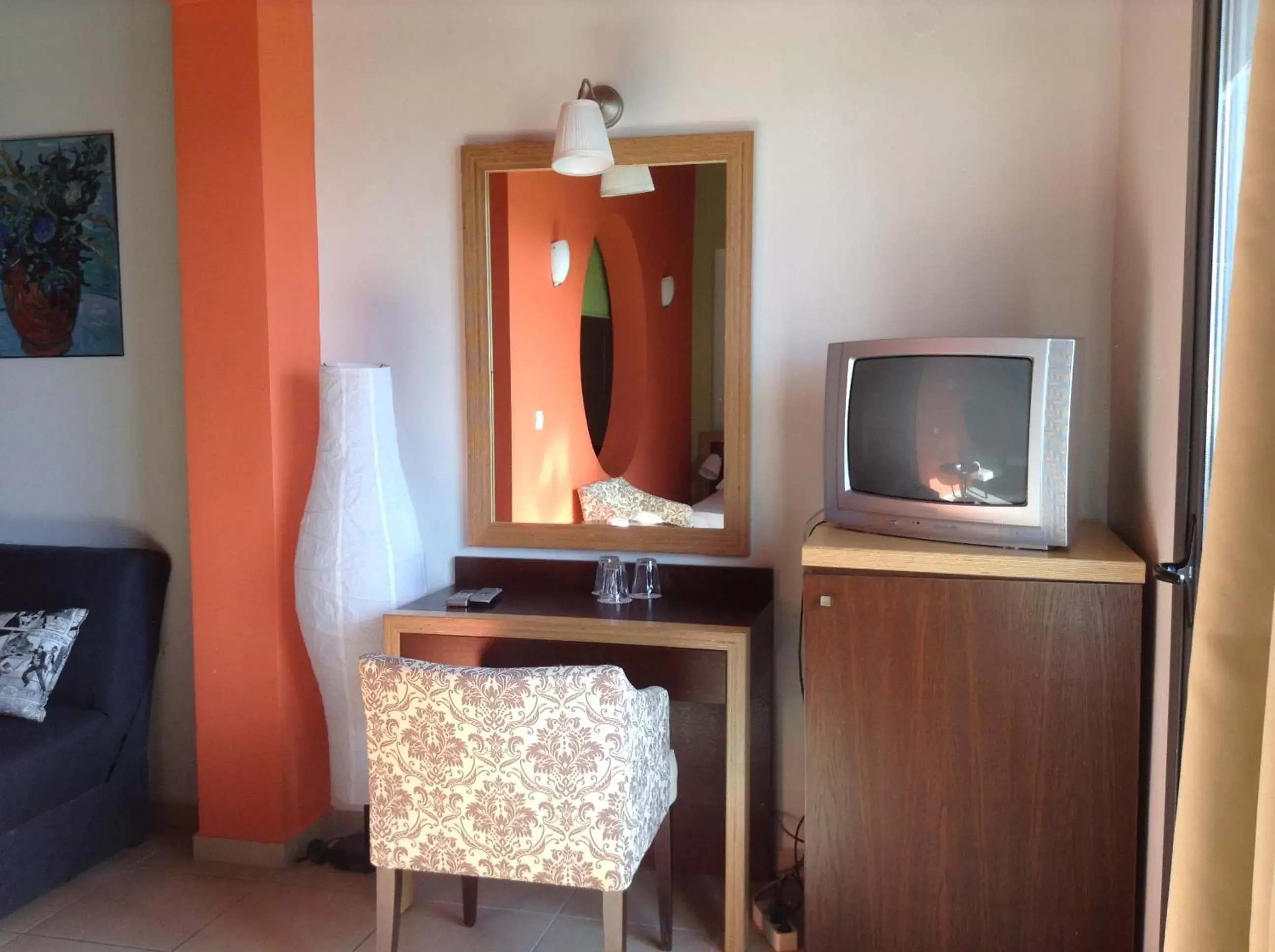 TV and multimedia, TV/Entertainment Center in Iraklion Hotel