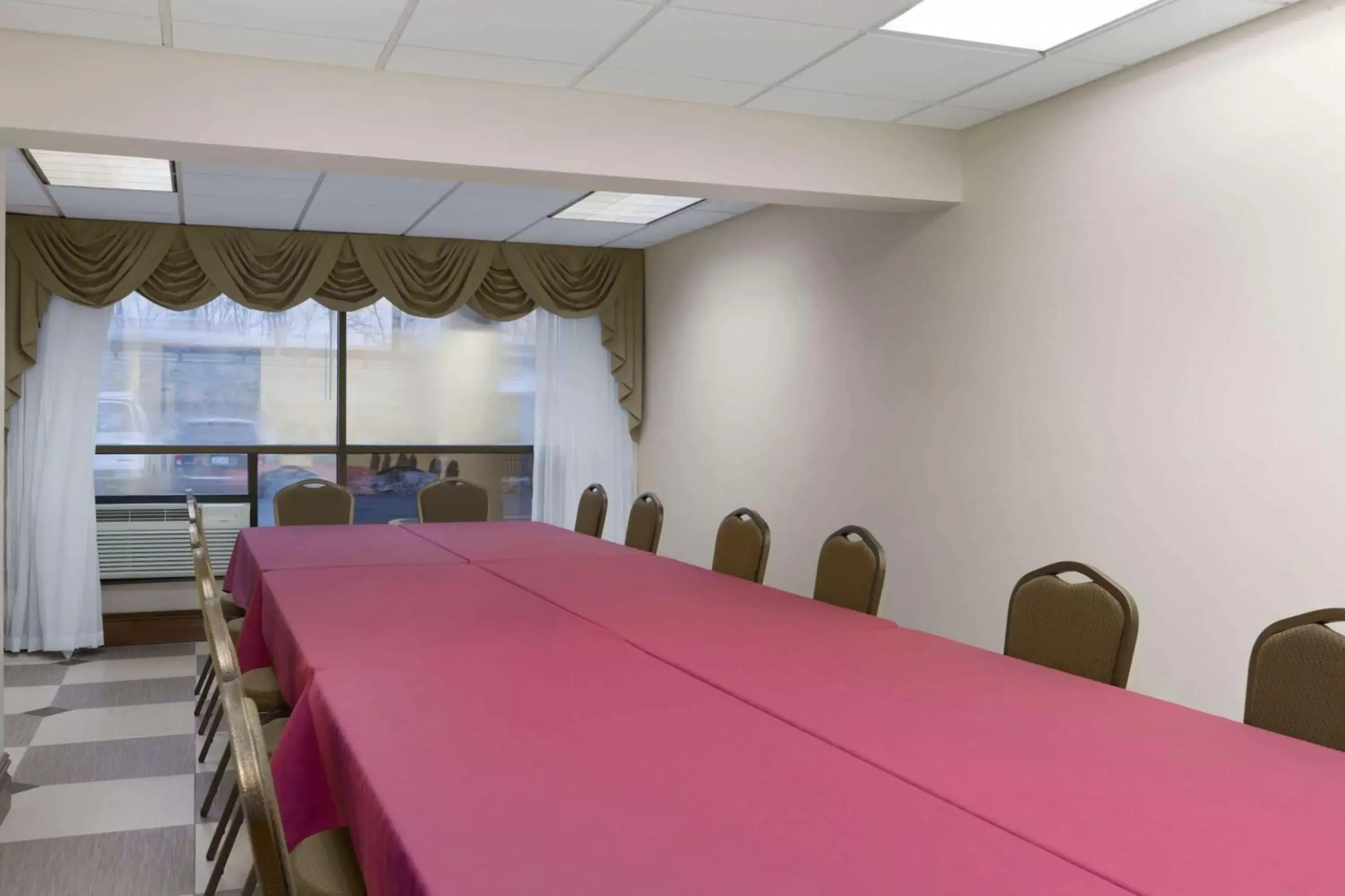 Meeting/conference room in Ramada by Wyndham Rochelle Park Near Paramus