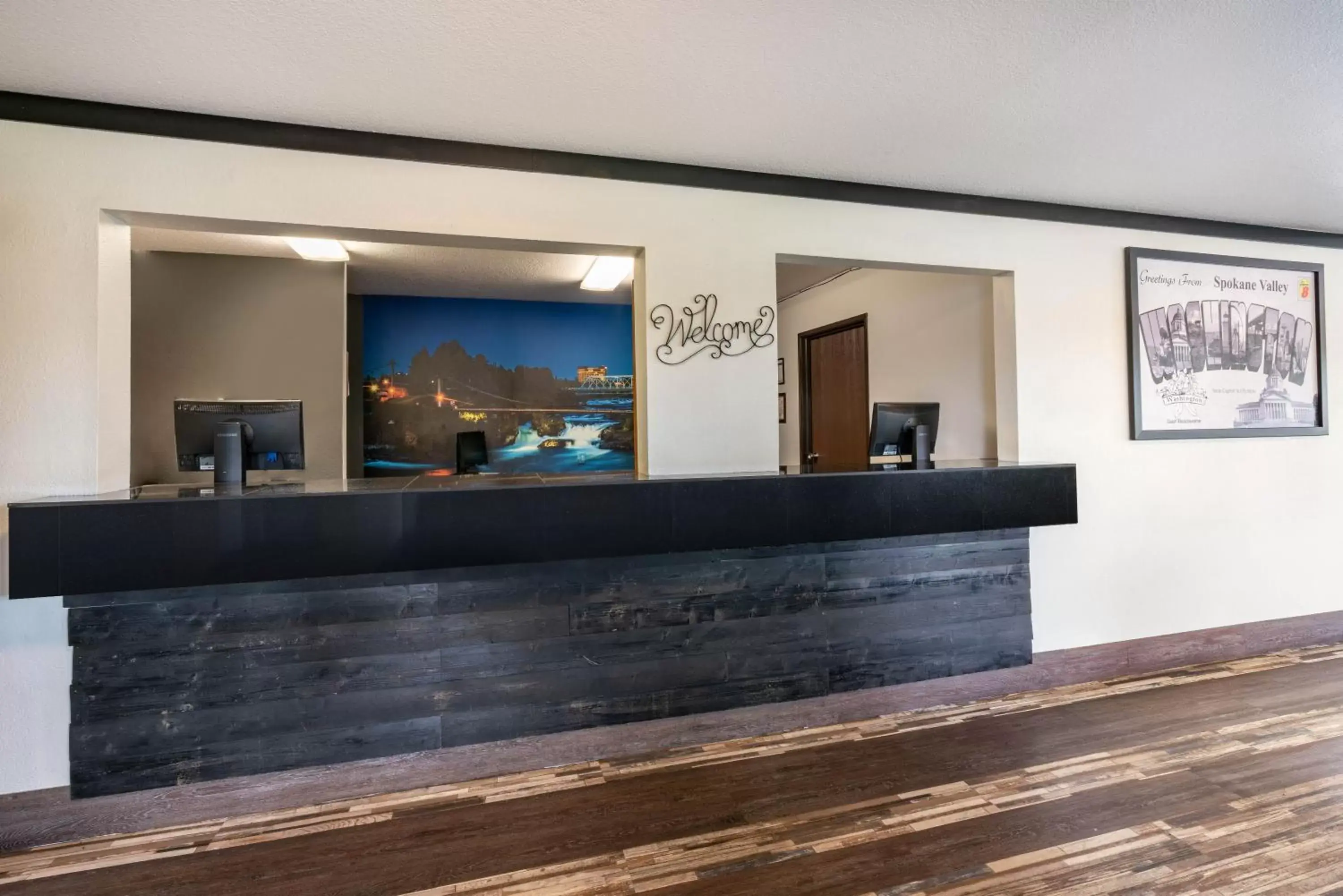 Lobby or reception in Super 8 by Wyndham Spokane Valley