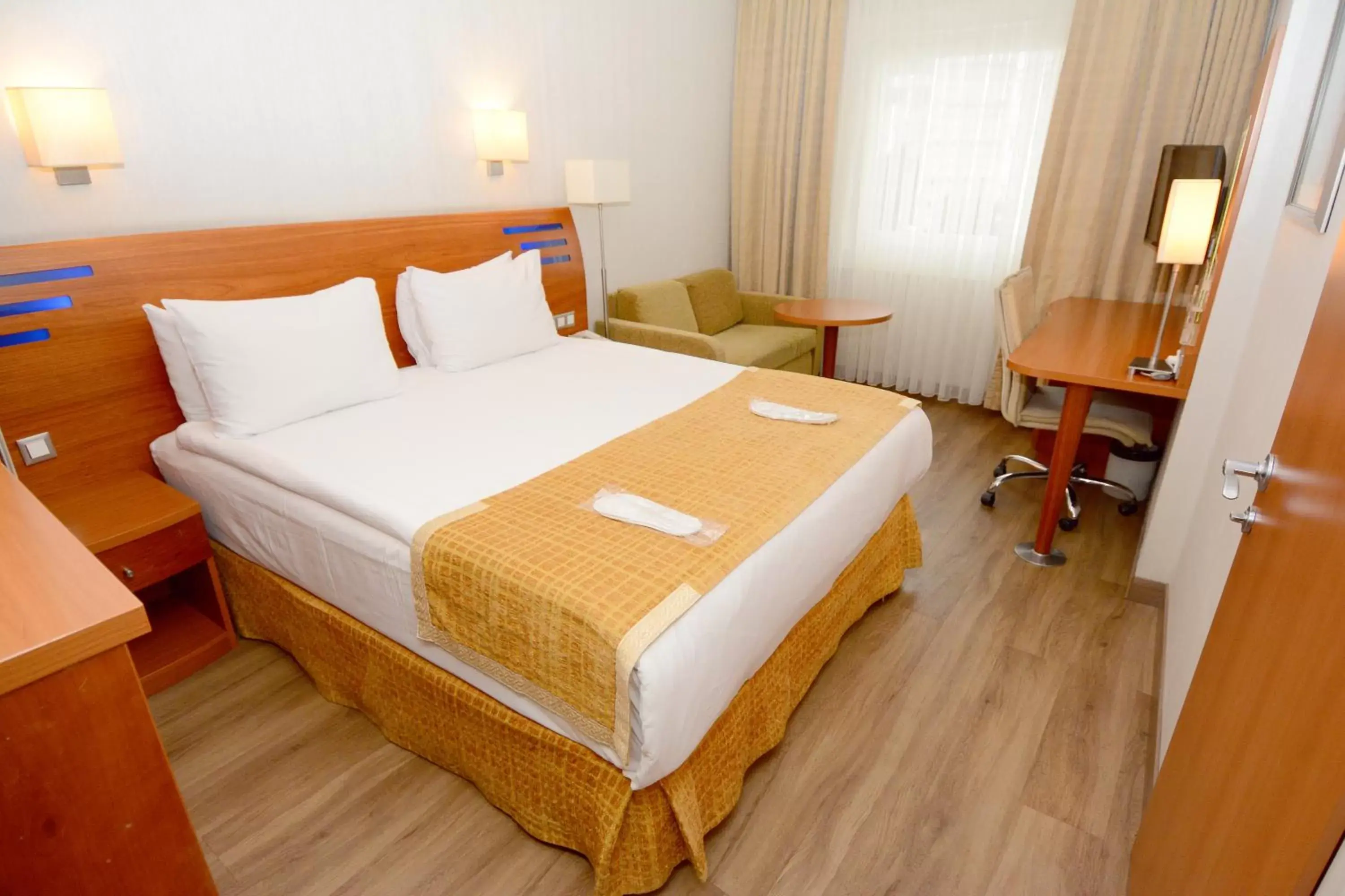 Bedroom, Bed in Holiday Inn Istanbul City by IHG Bedroom, Bed in Holiday Inn Istanbul City by IHG